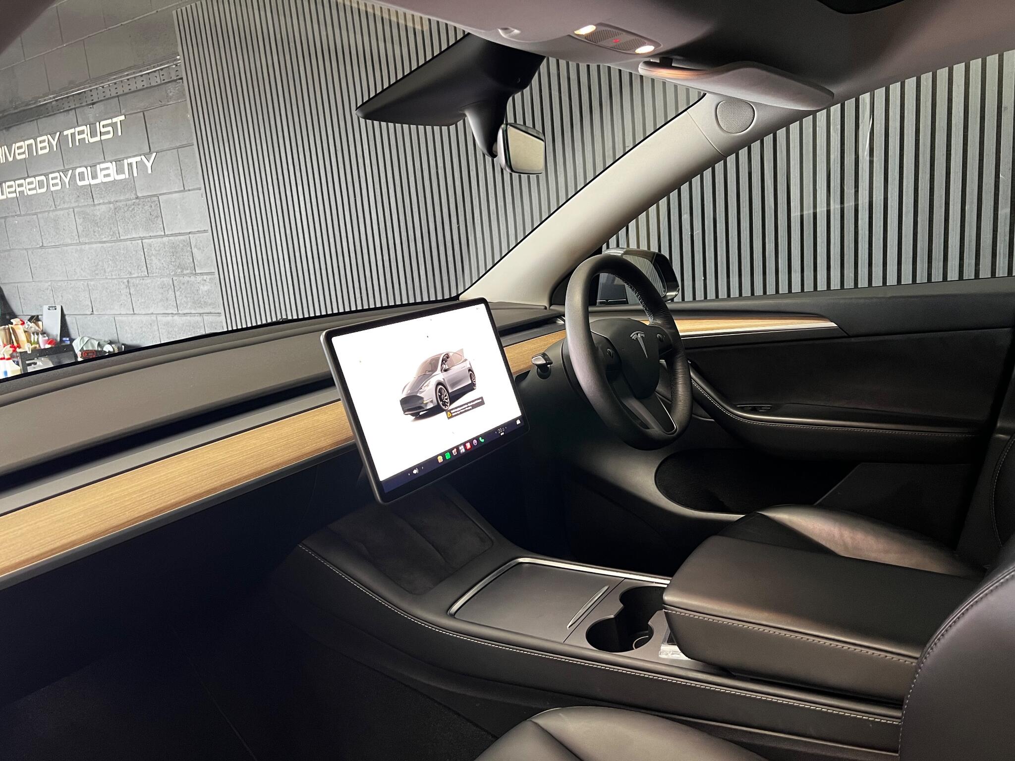 Tesla Model Y view 21