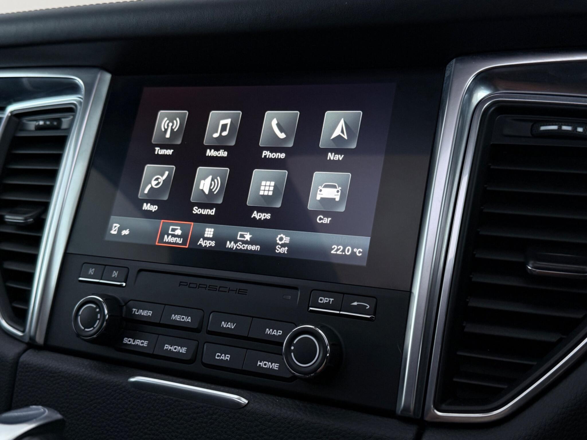 Porsche Macan view 43