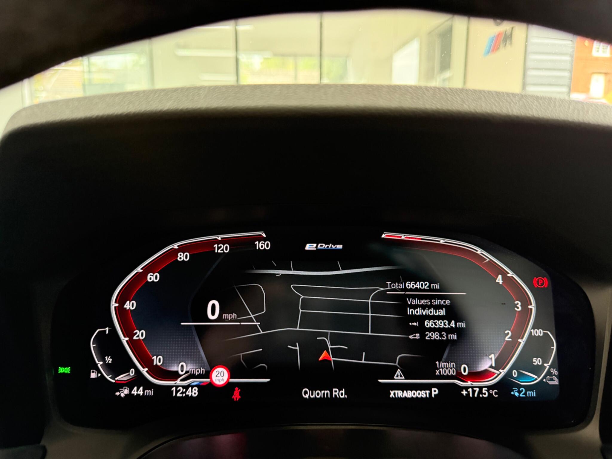 BMW 3 Series view 20