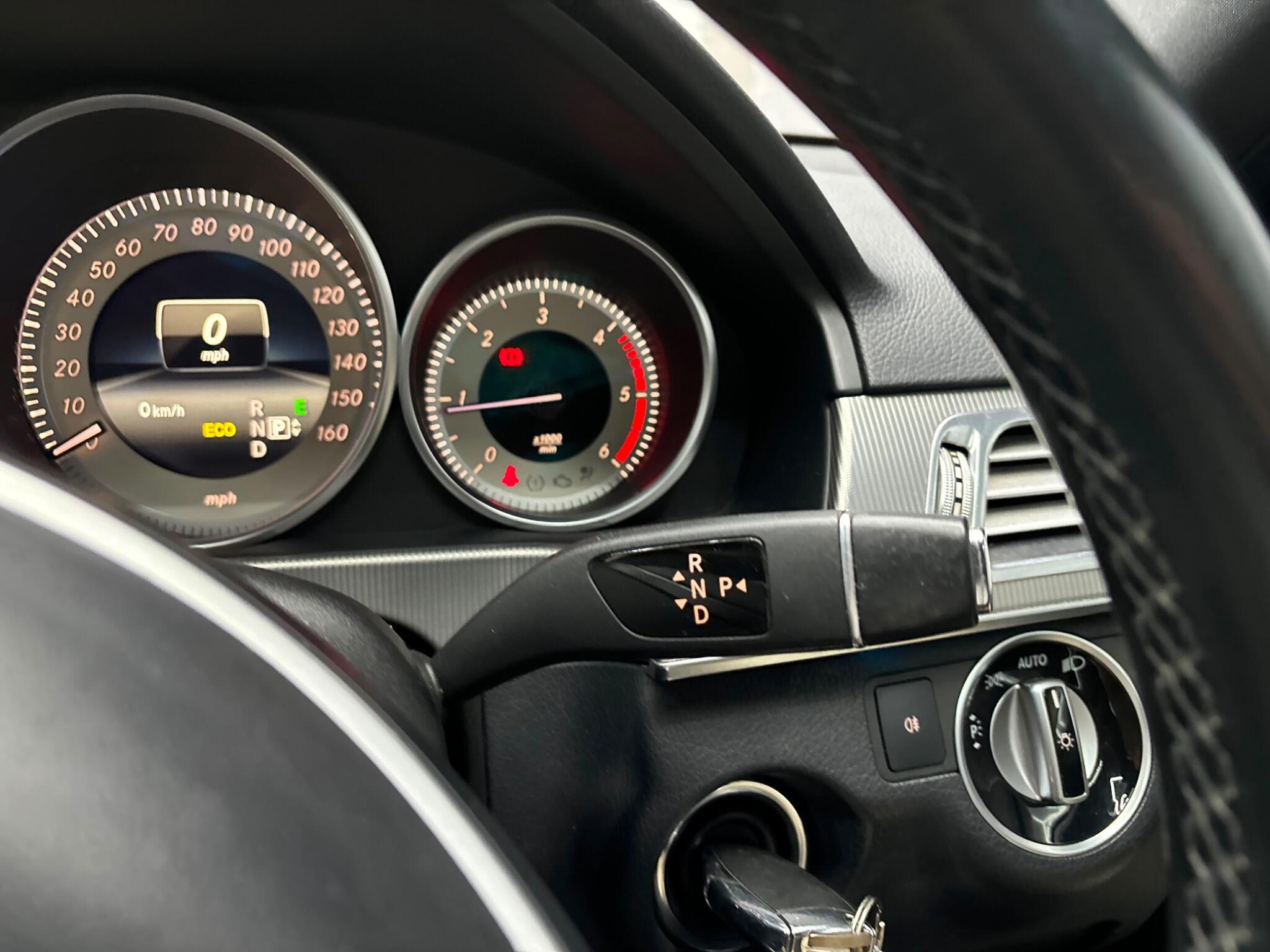 Mercedes-Benz E Class view 25