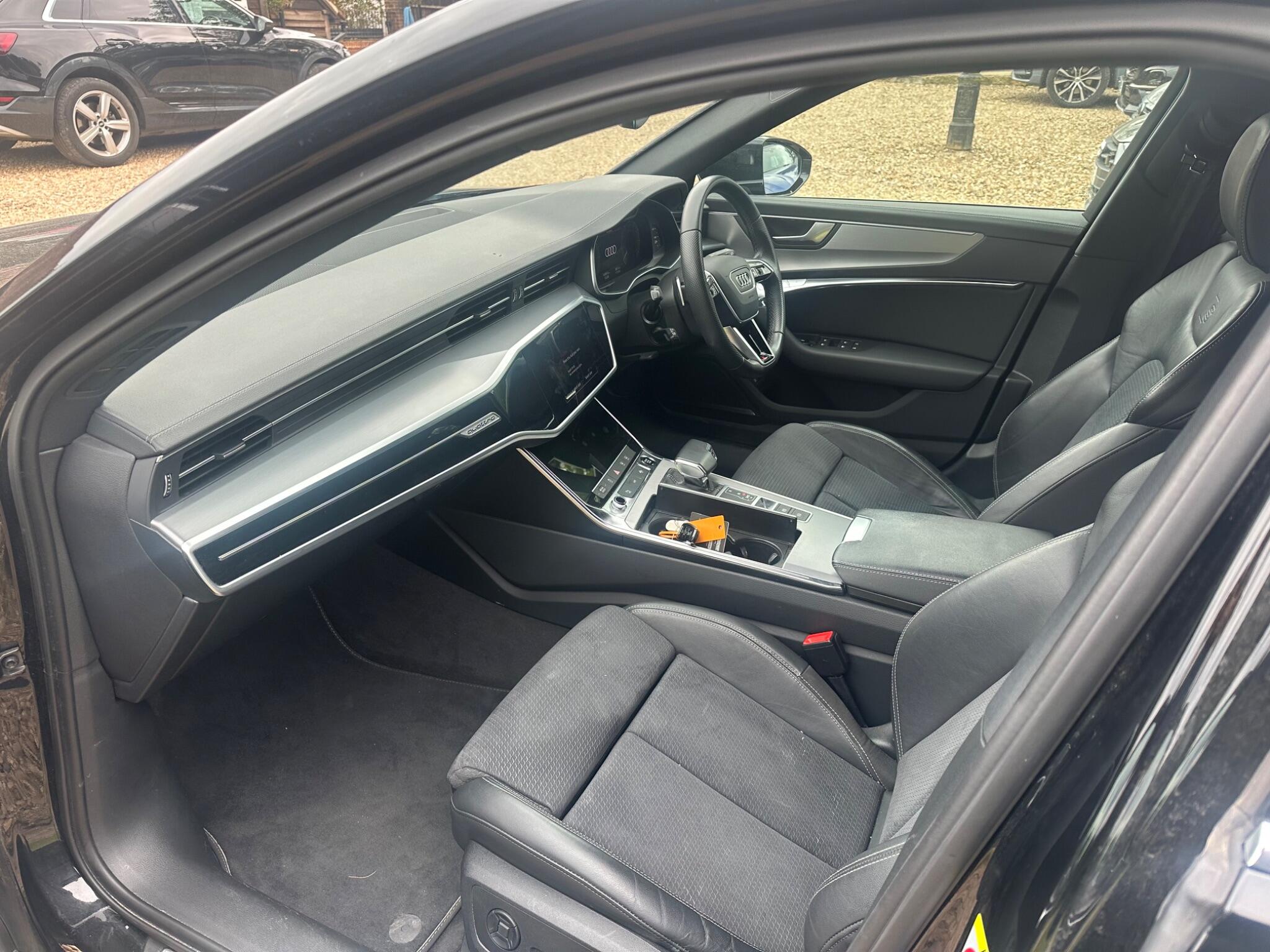 Audi A6 view 9