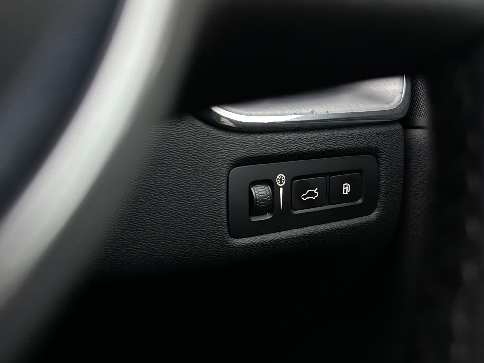 Volvo XC60 view 19