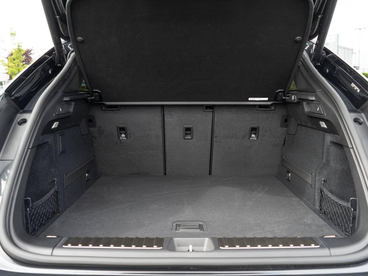 Porsche Macan view 41