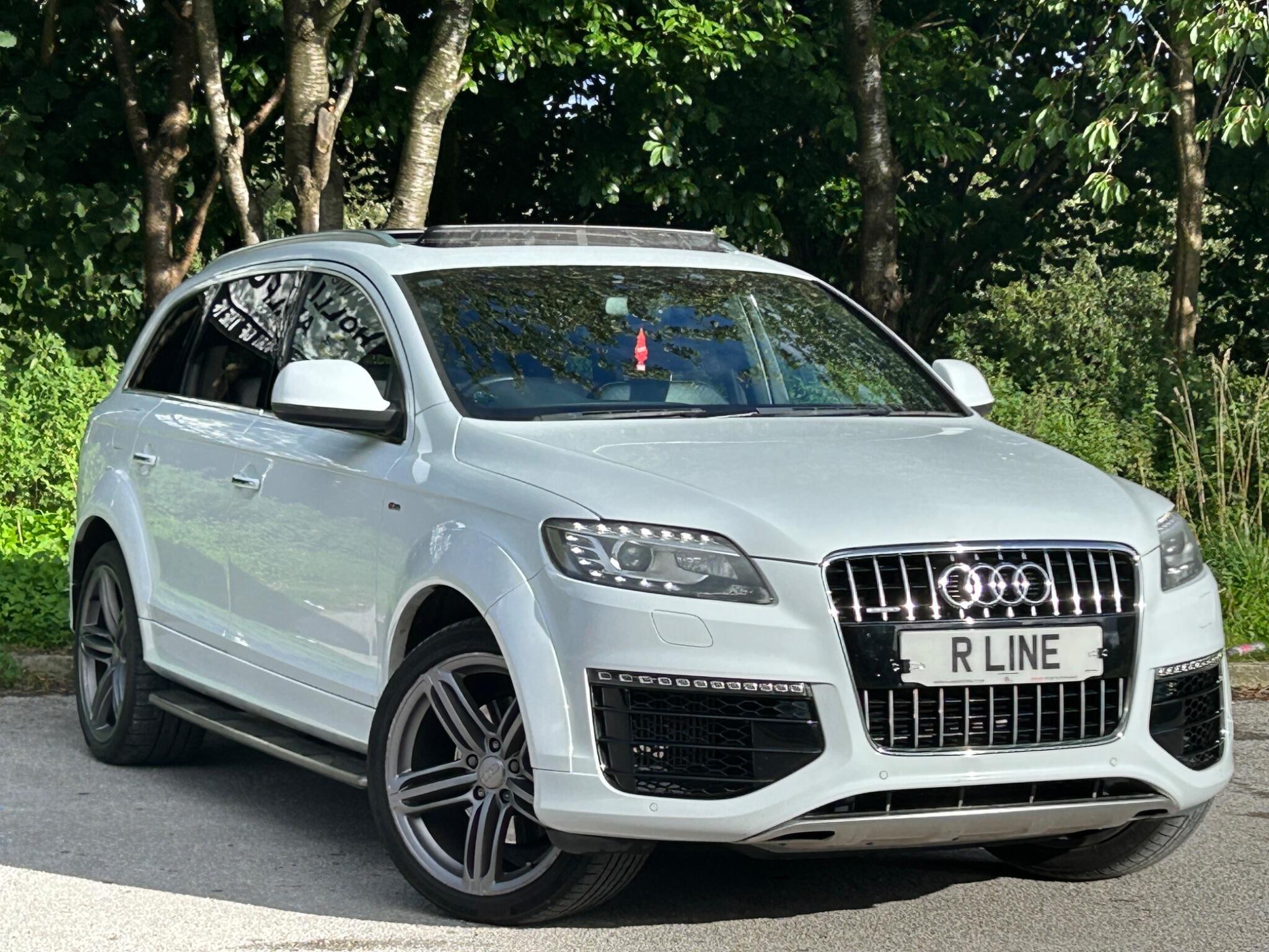 Audi Q7 view 2