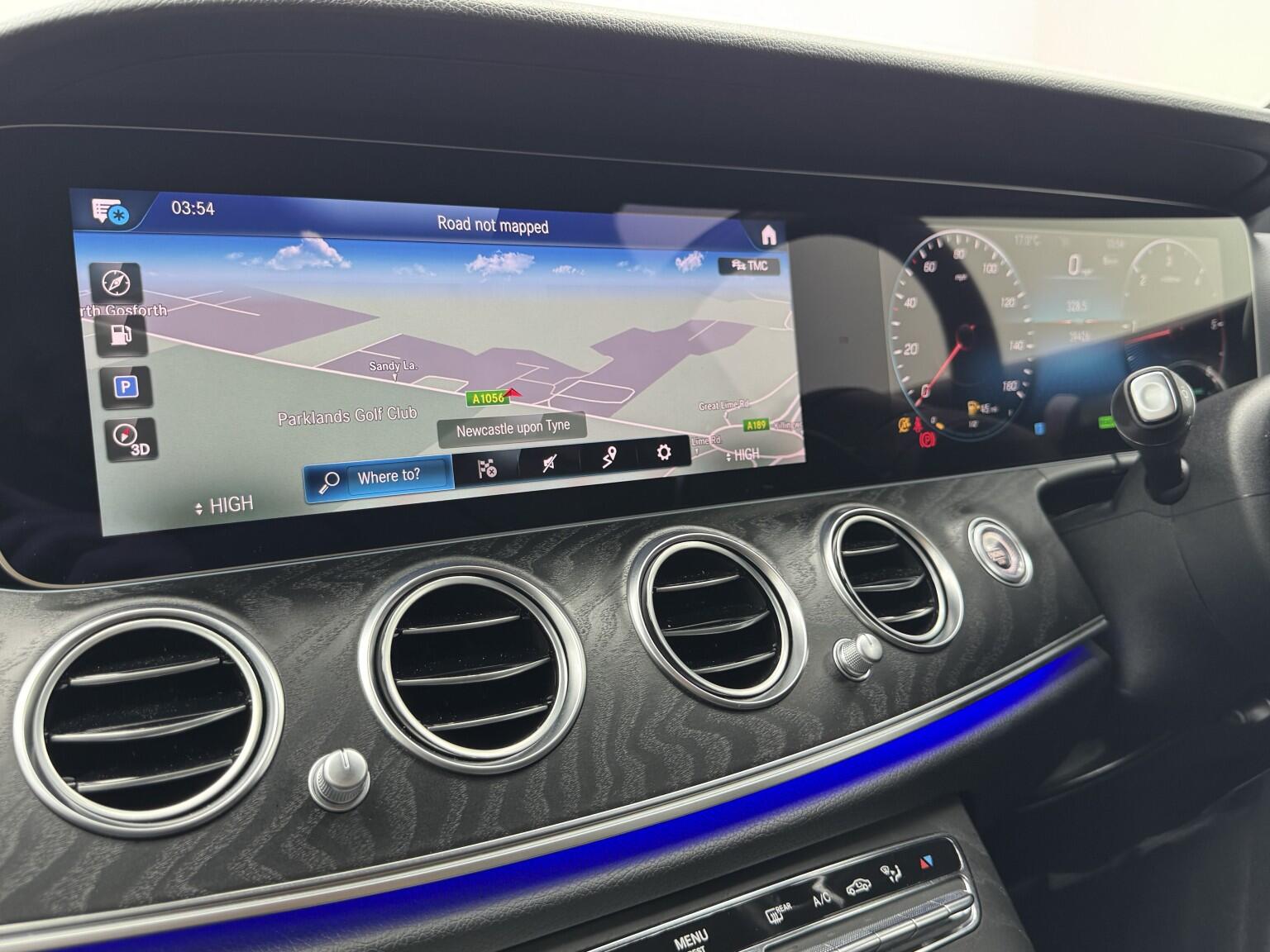 Mercedes-Benz E-Class view 31