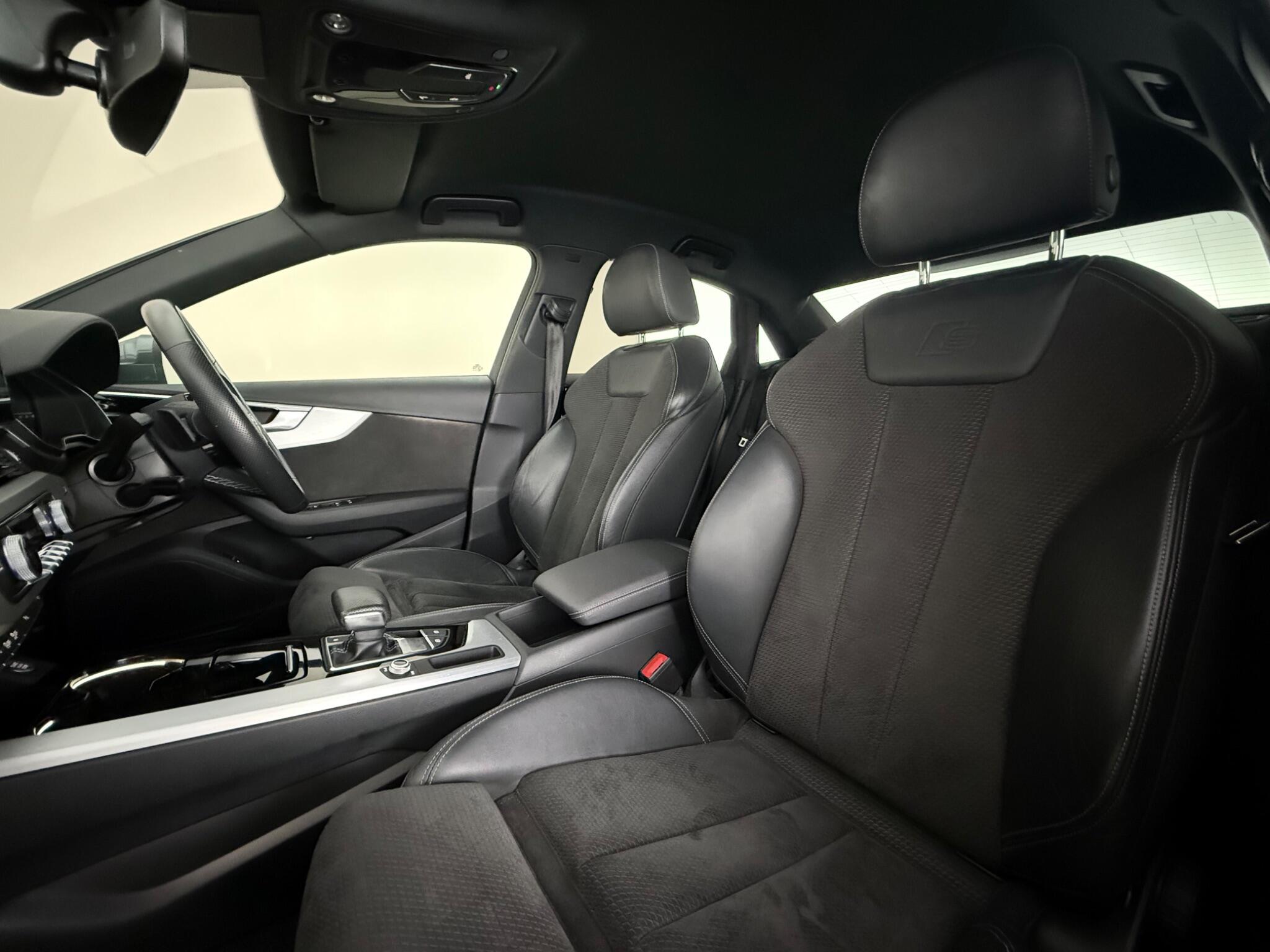 Audi A4 view 26