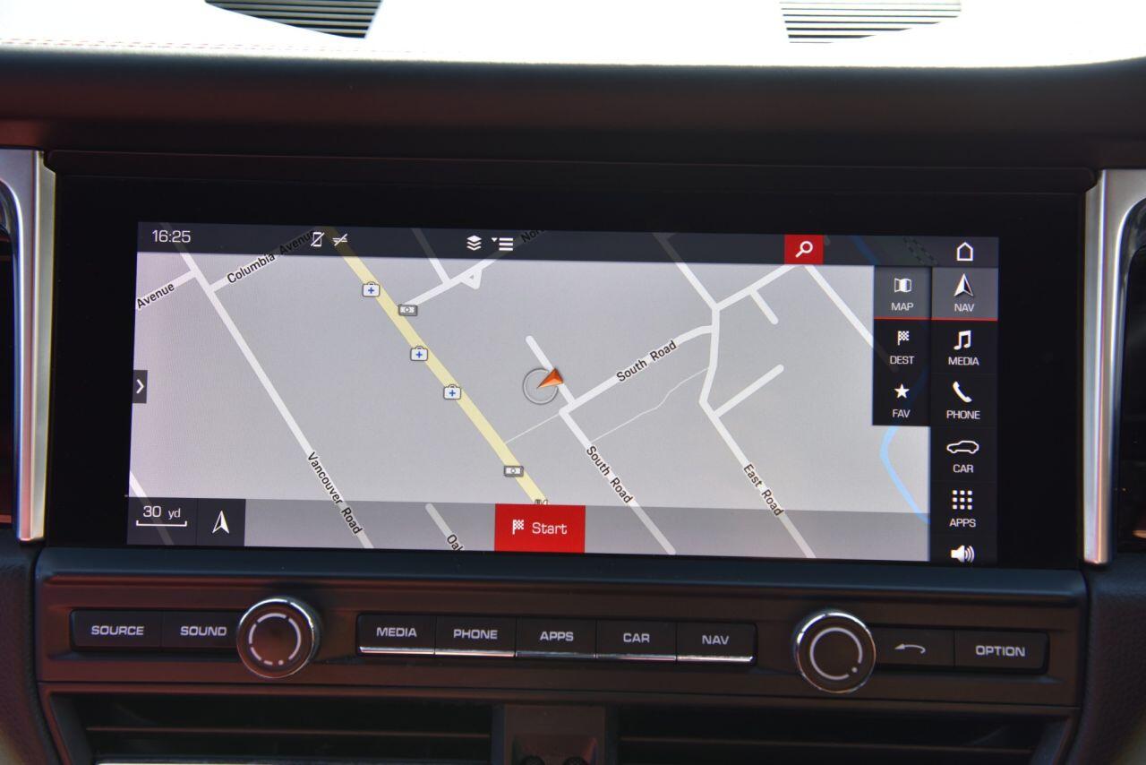 Porsche Macan view 40