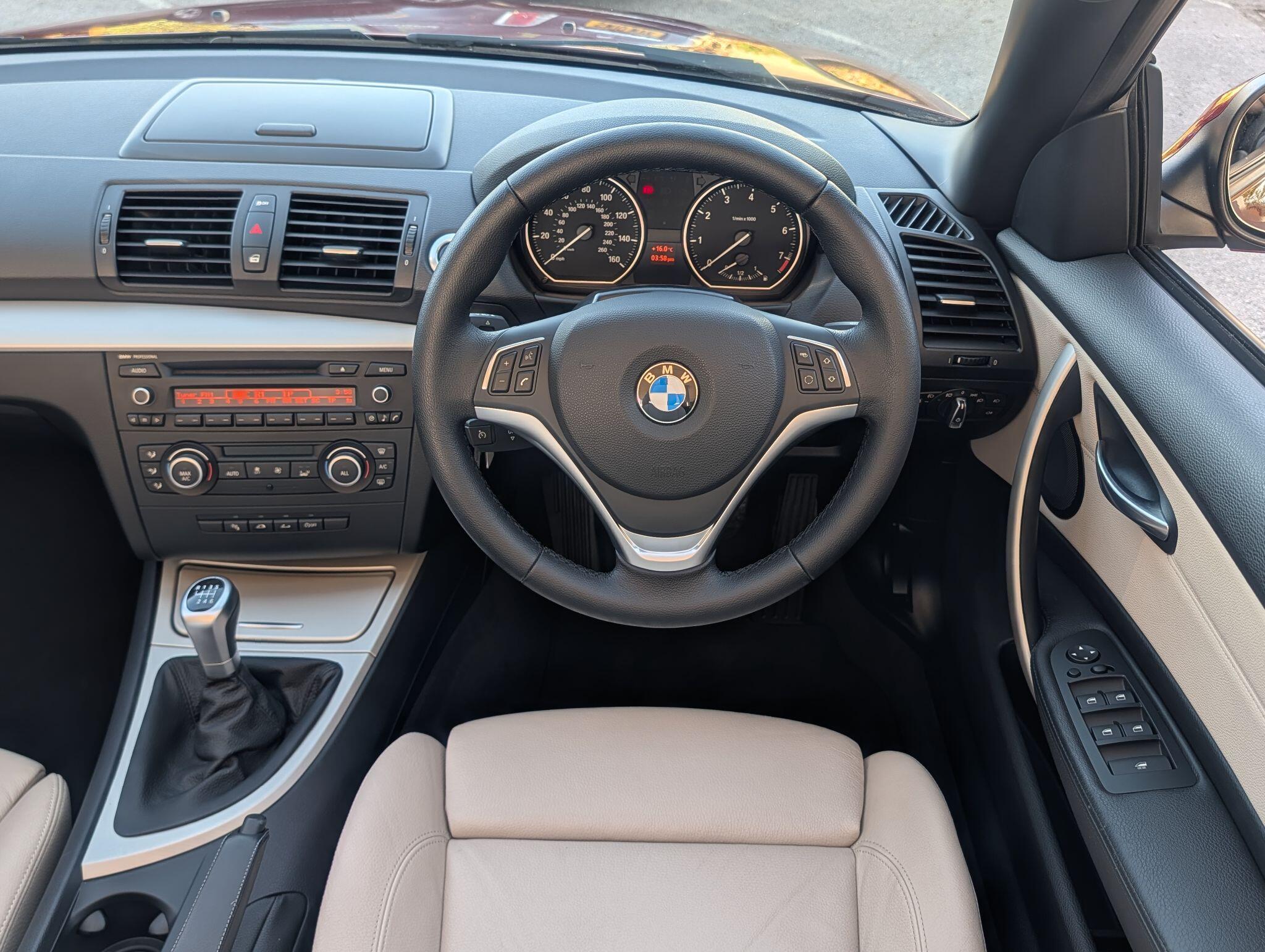 BMW 1 Series view 29