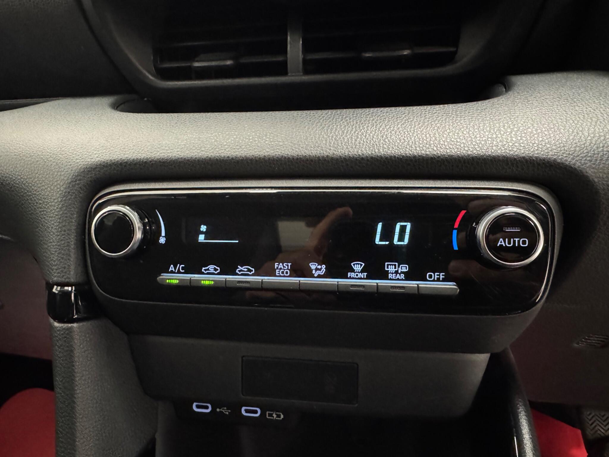 Toyota Yaris view 15