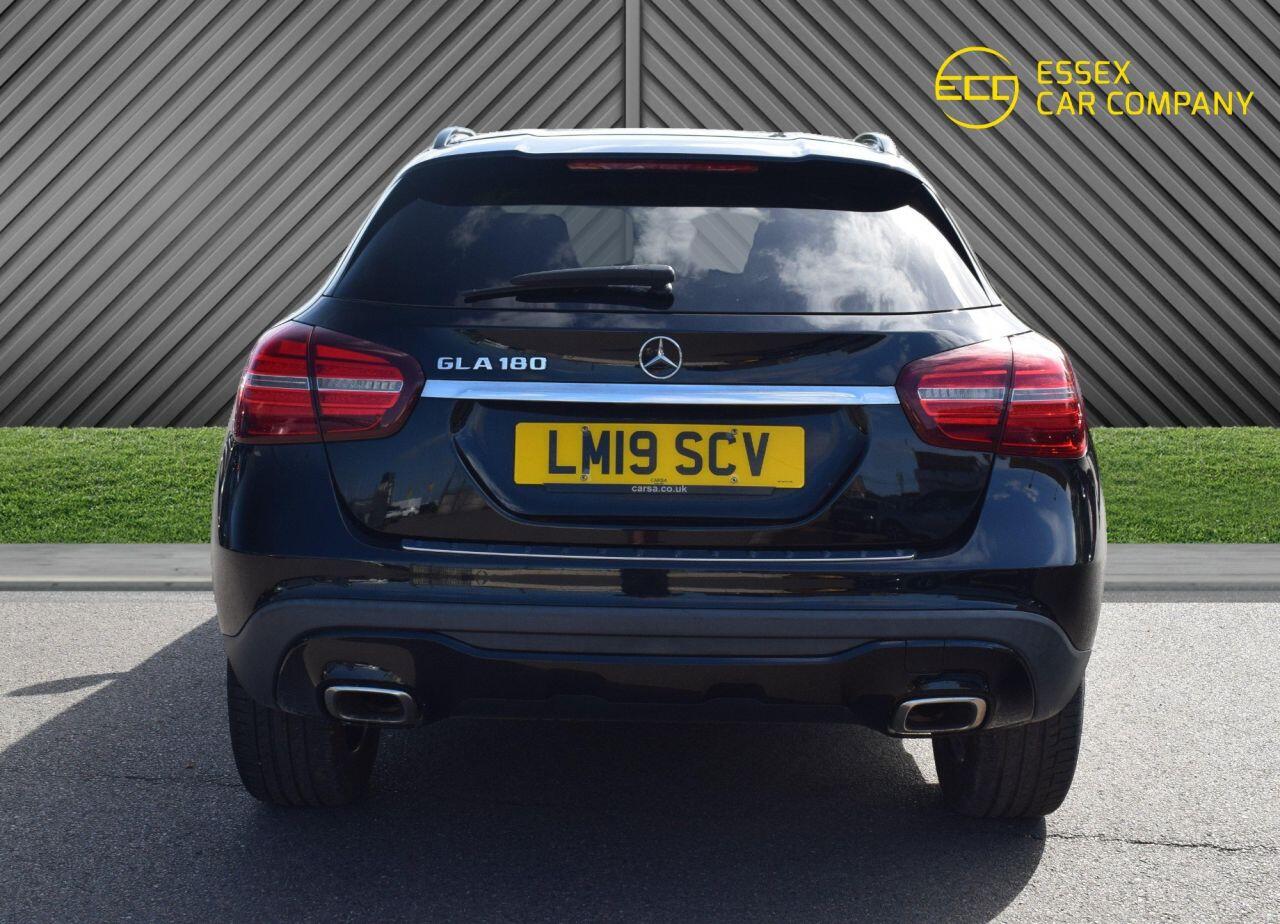 Mercedes-Benz Gla view 6