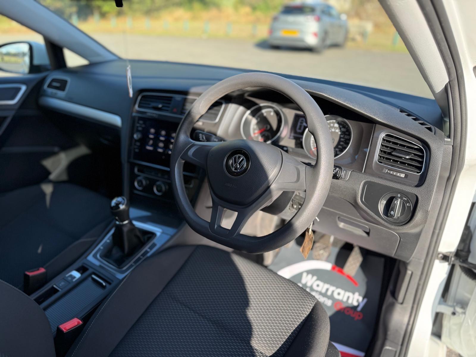Volkswagen Golf view 24
