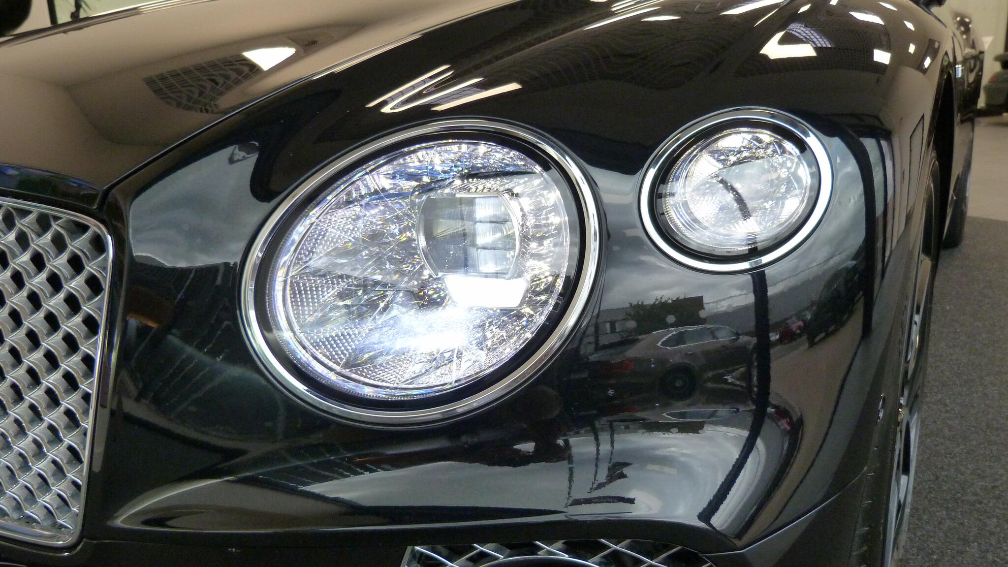Bentley Continental view 40