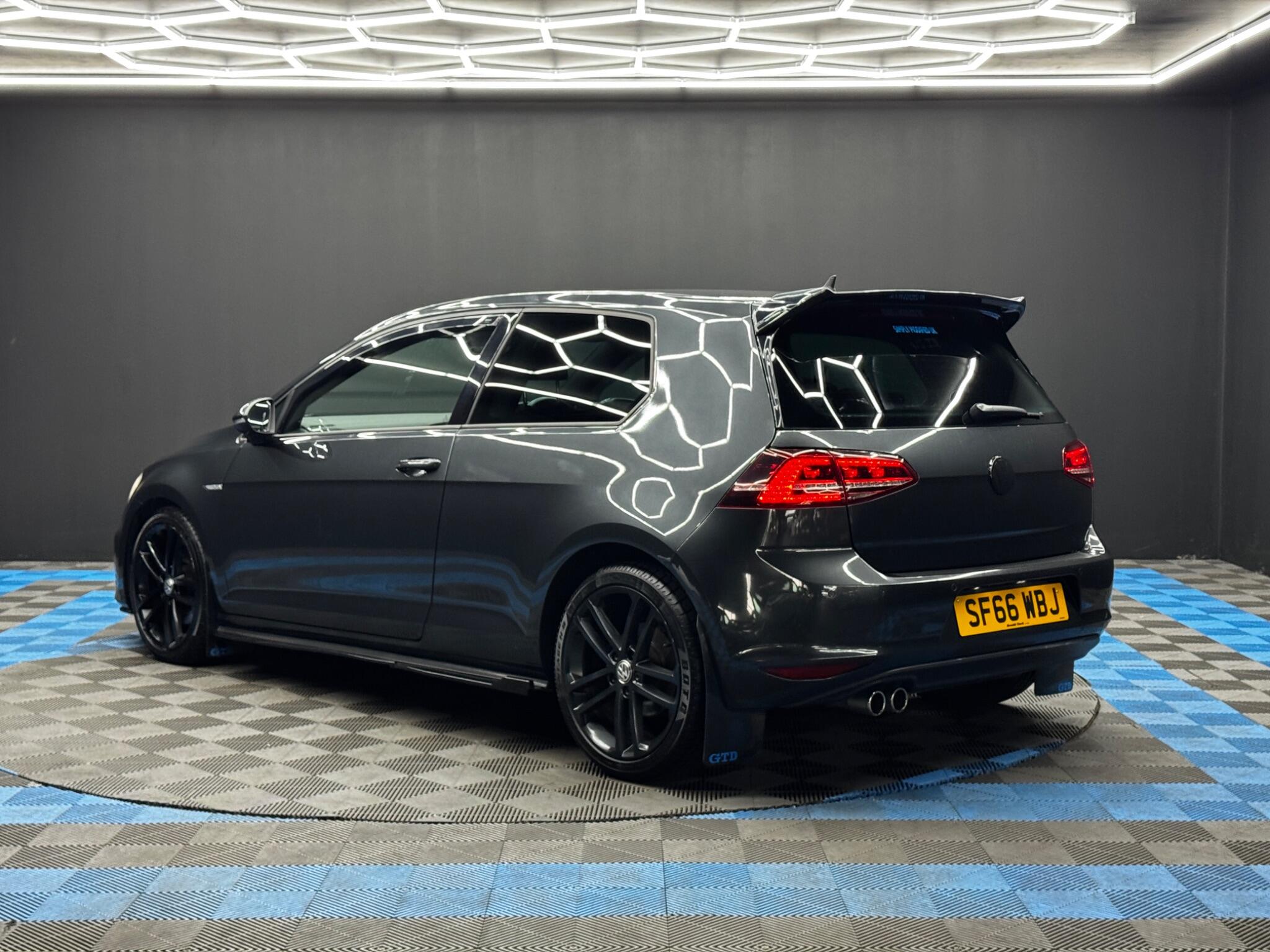 Volkswagen Golf view 7