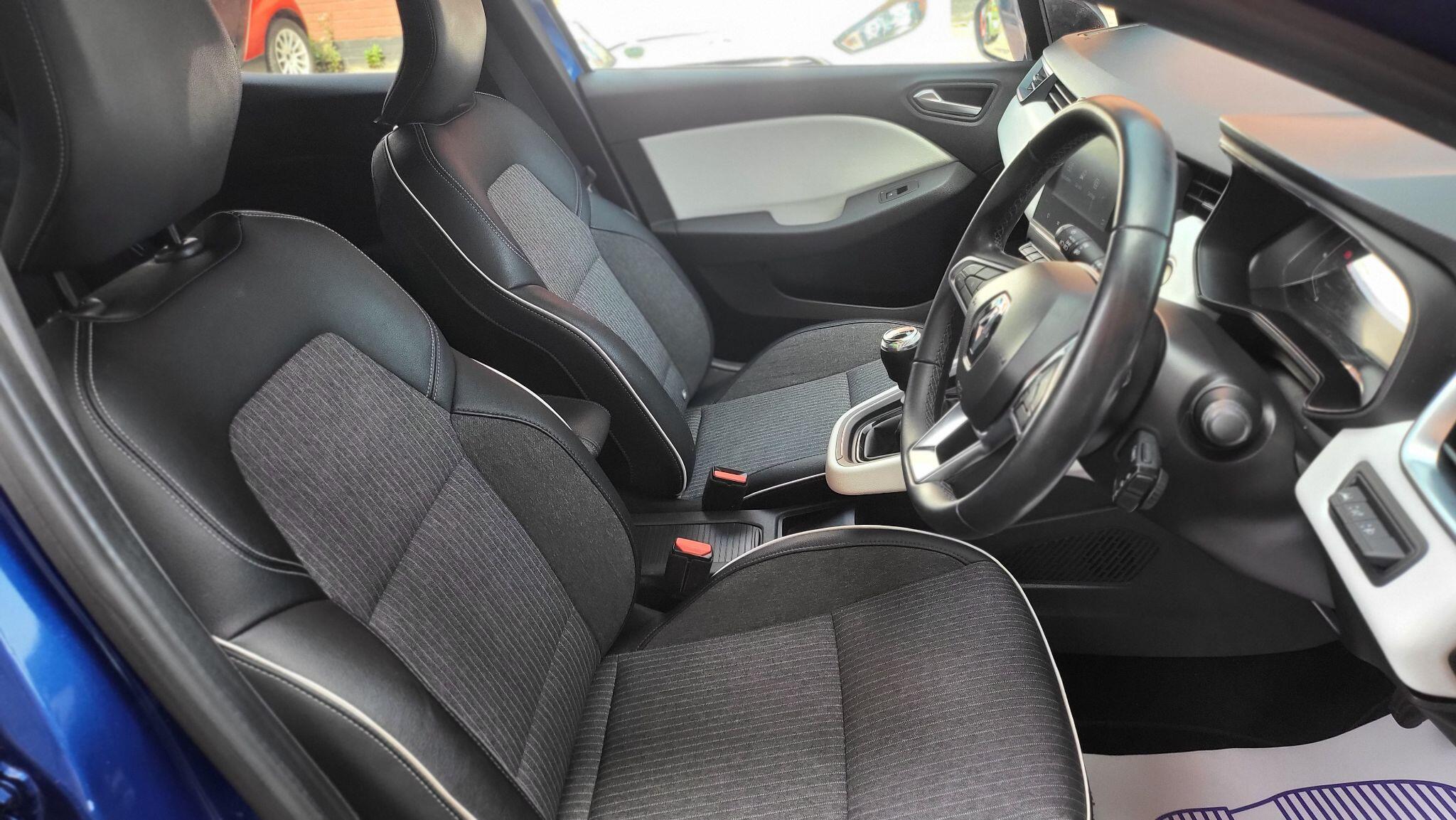 Renault Clio view 14