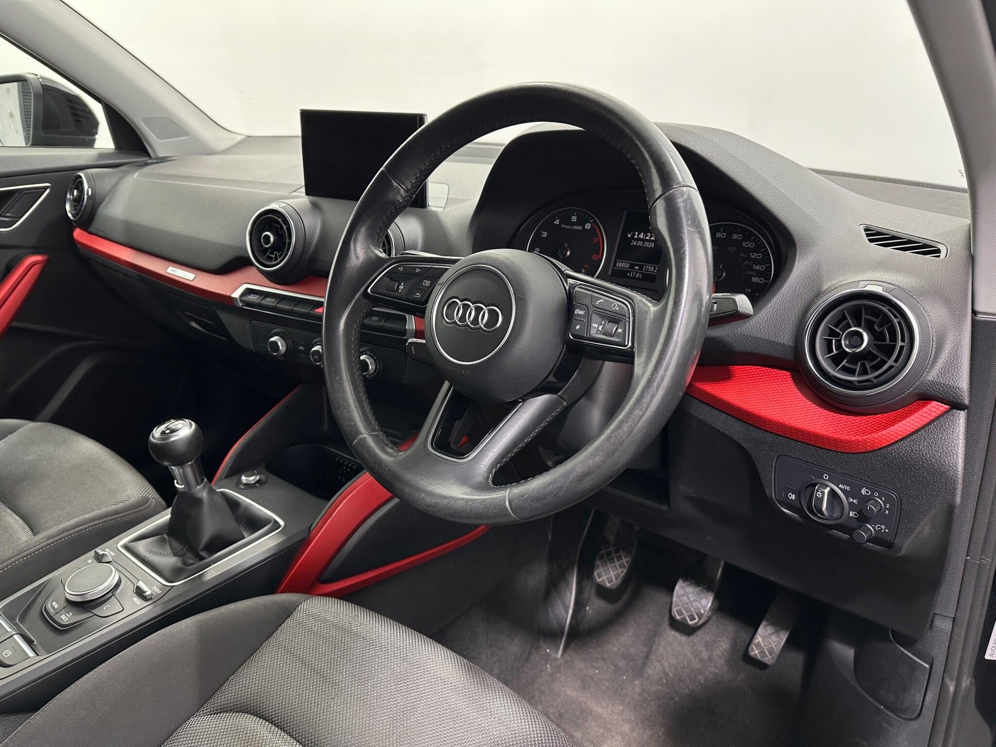 Audi Q2 view 11