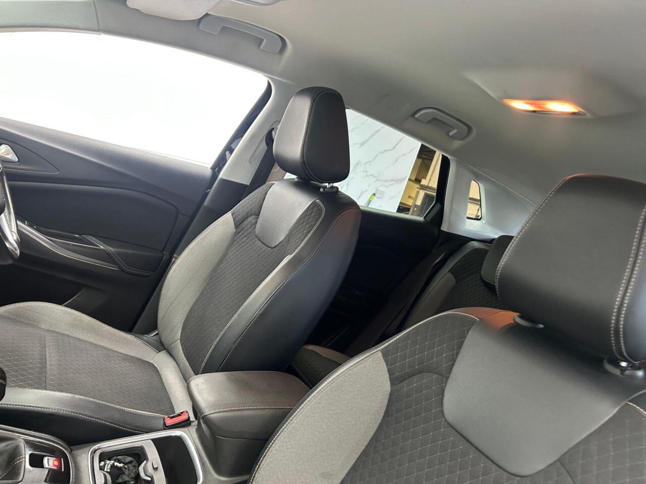 Vauxhall Grandland X view 13