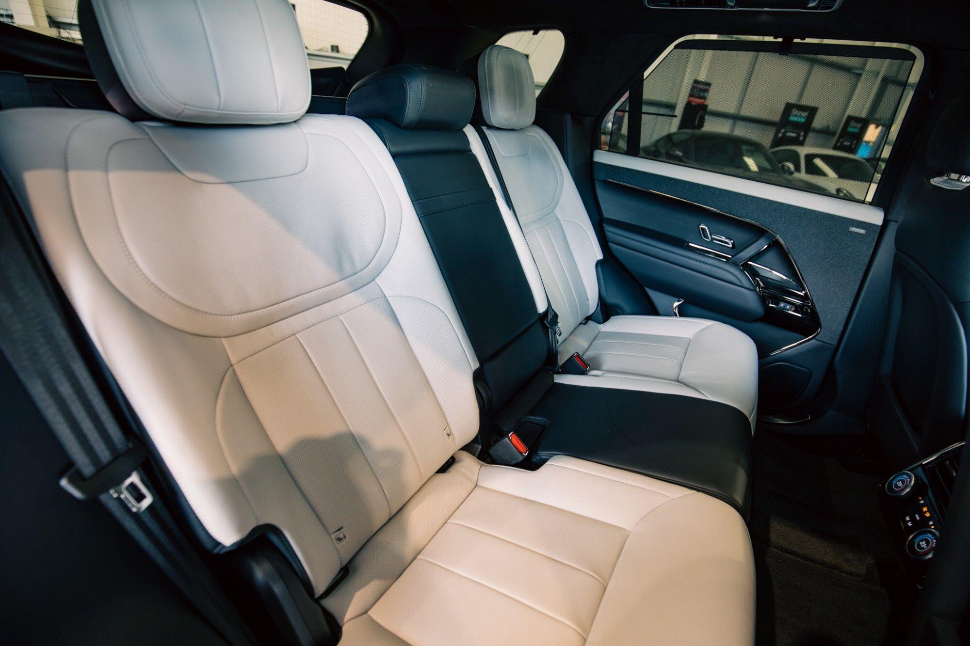 Land Rover Range Rover Sport view 14
