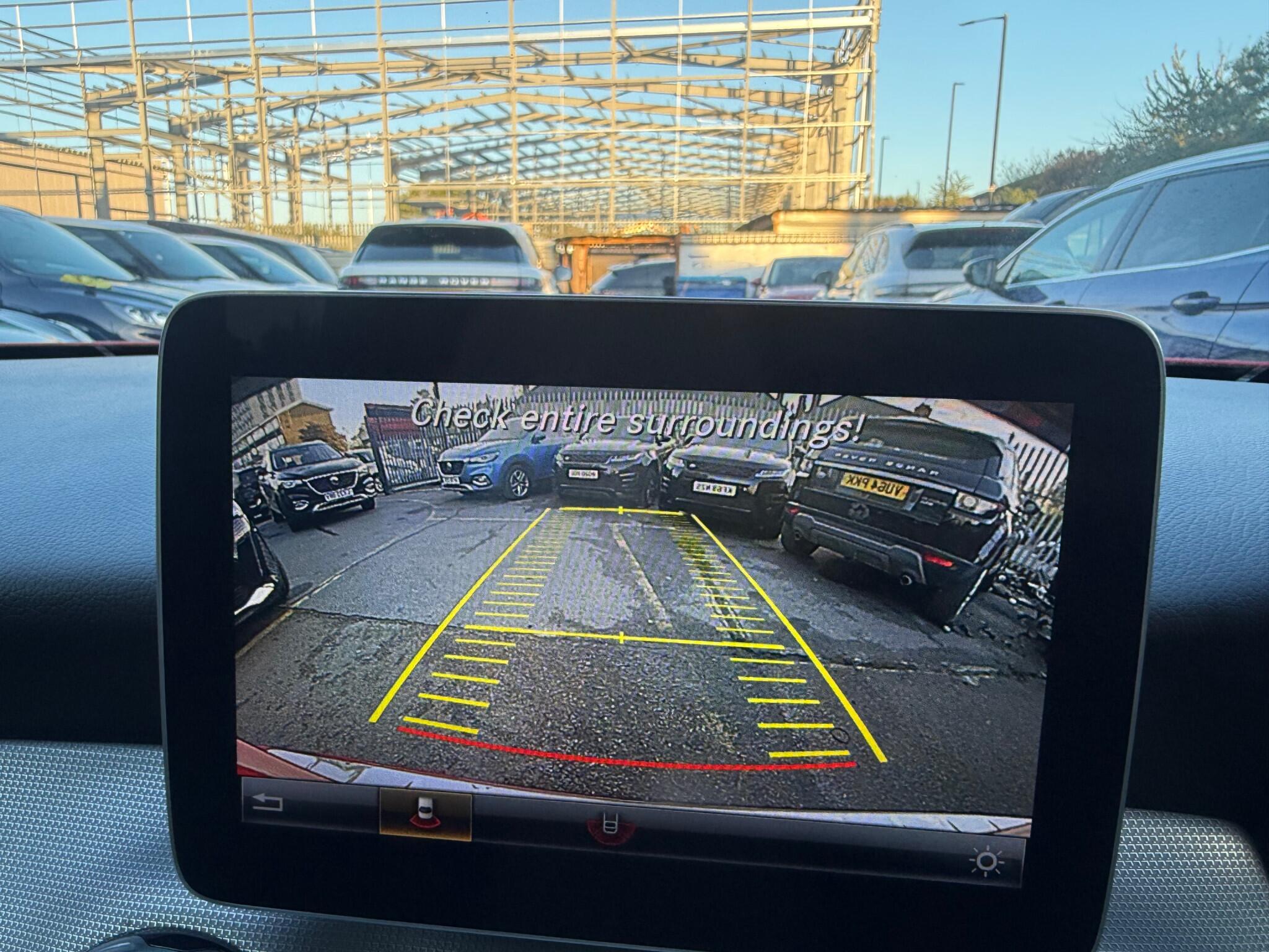 Mercedes-Benz GLA view 20