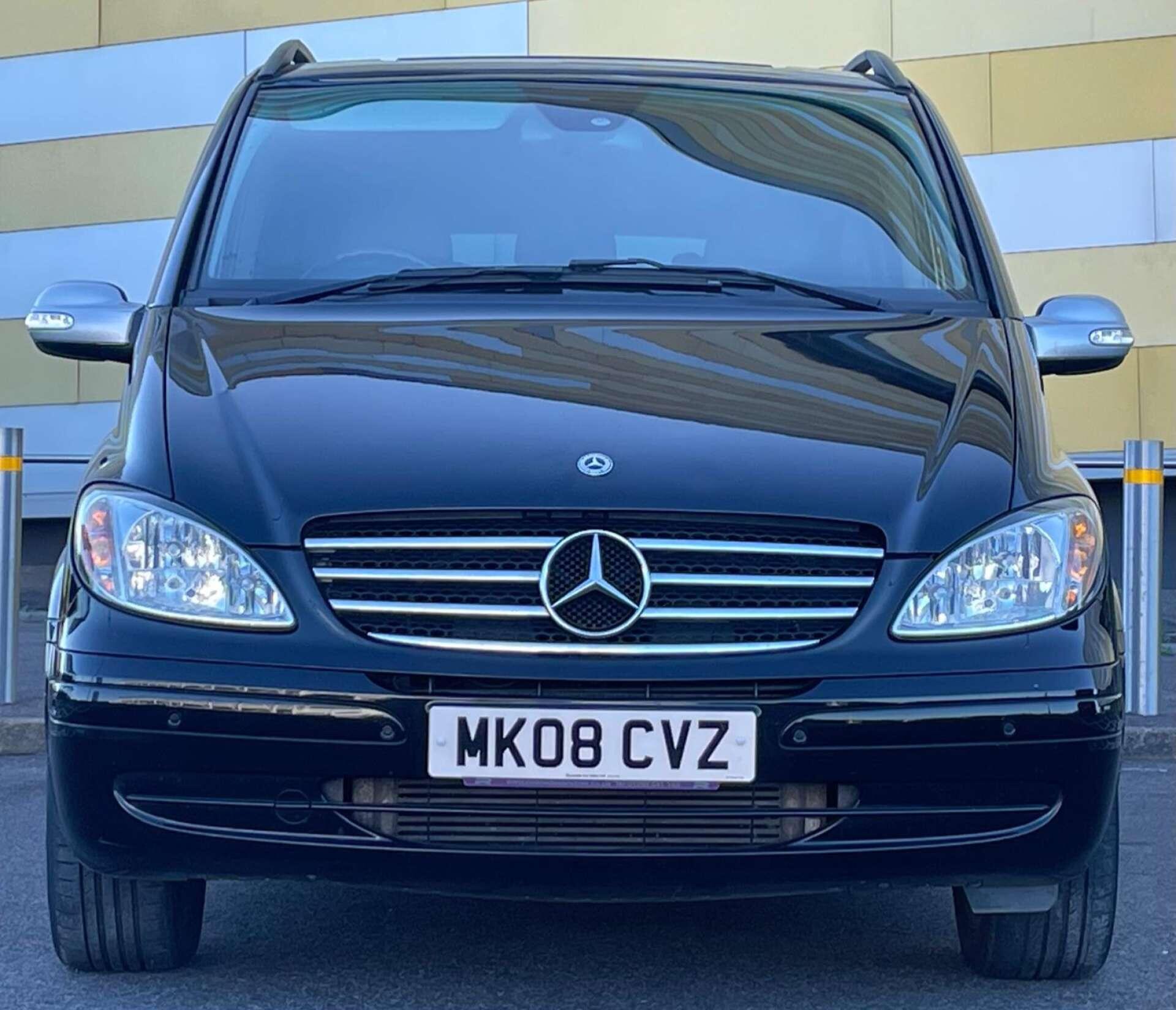 Mercedes-Benz Viano view 6