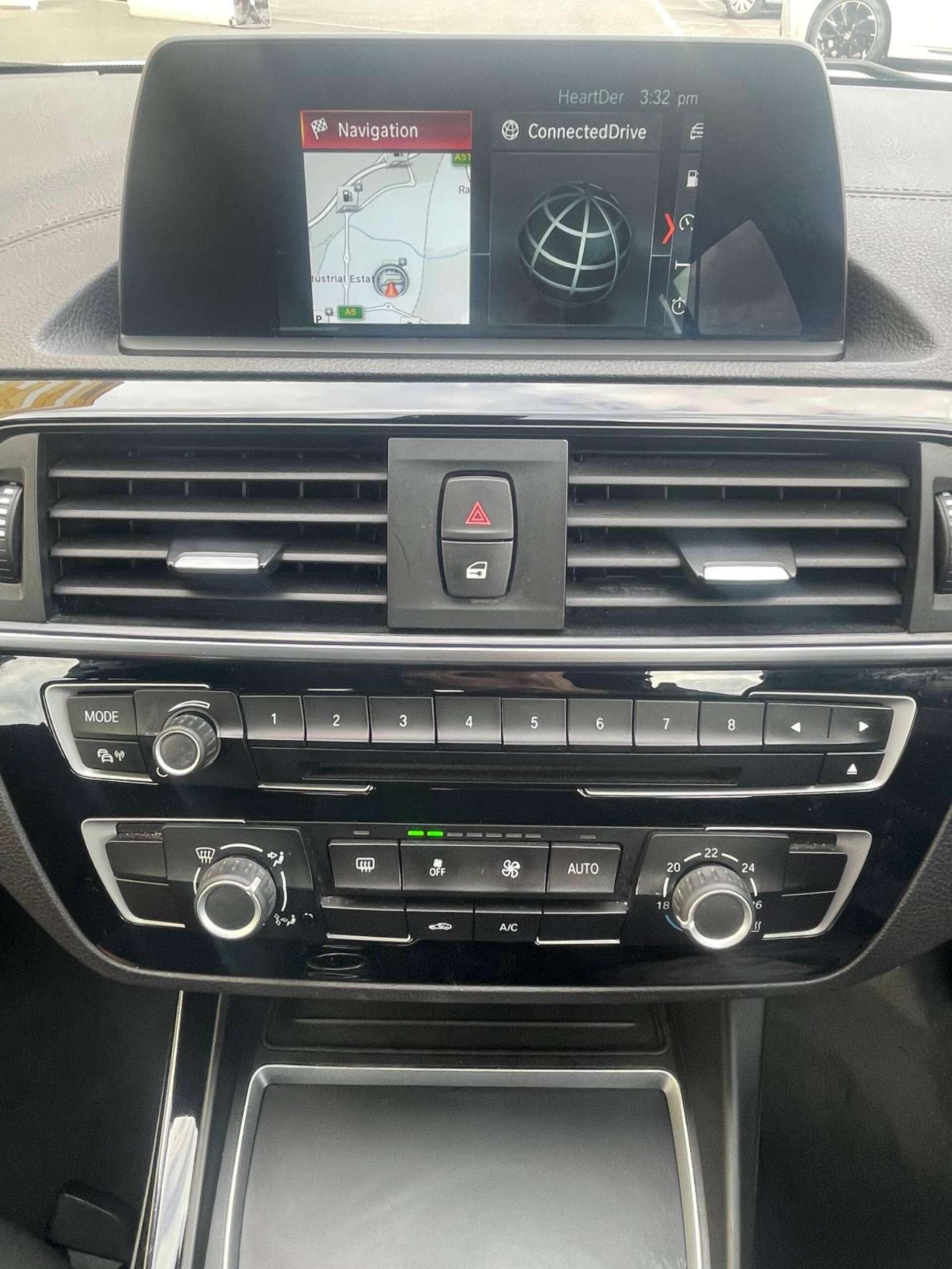 BMW 1 Series view 35