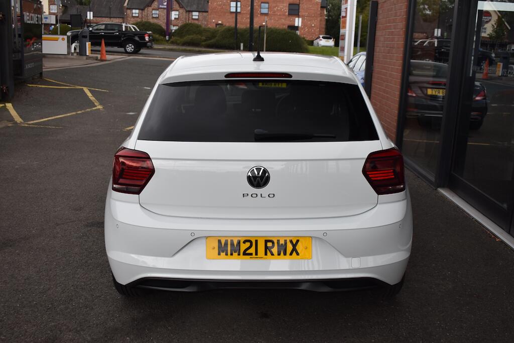 Volkswagen Polo view 8