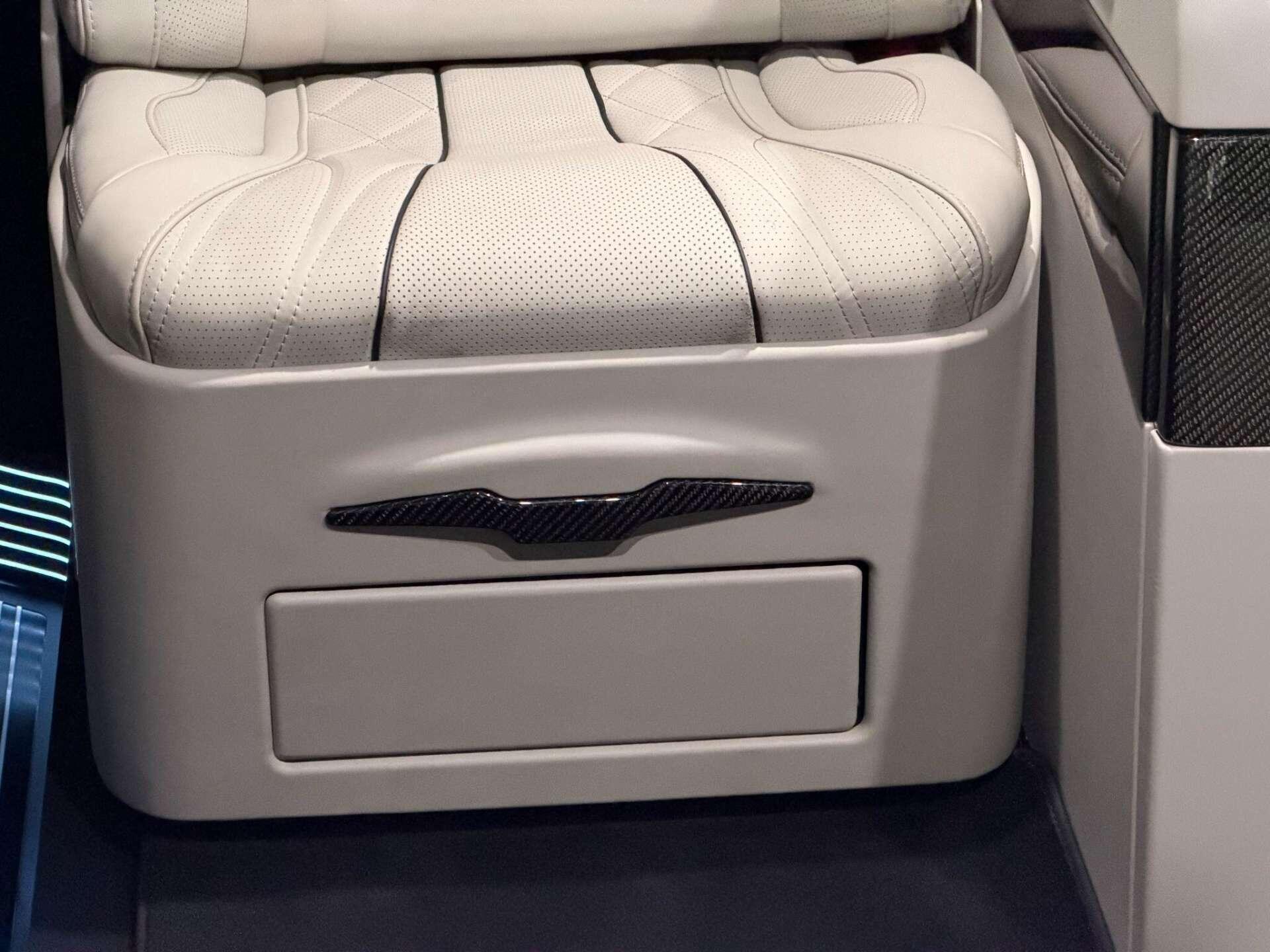 Mercedes-Benz V Class view 54