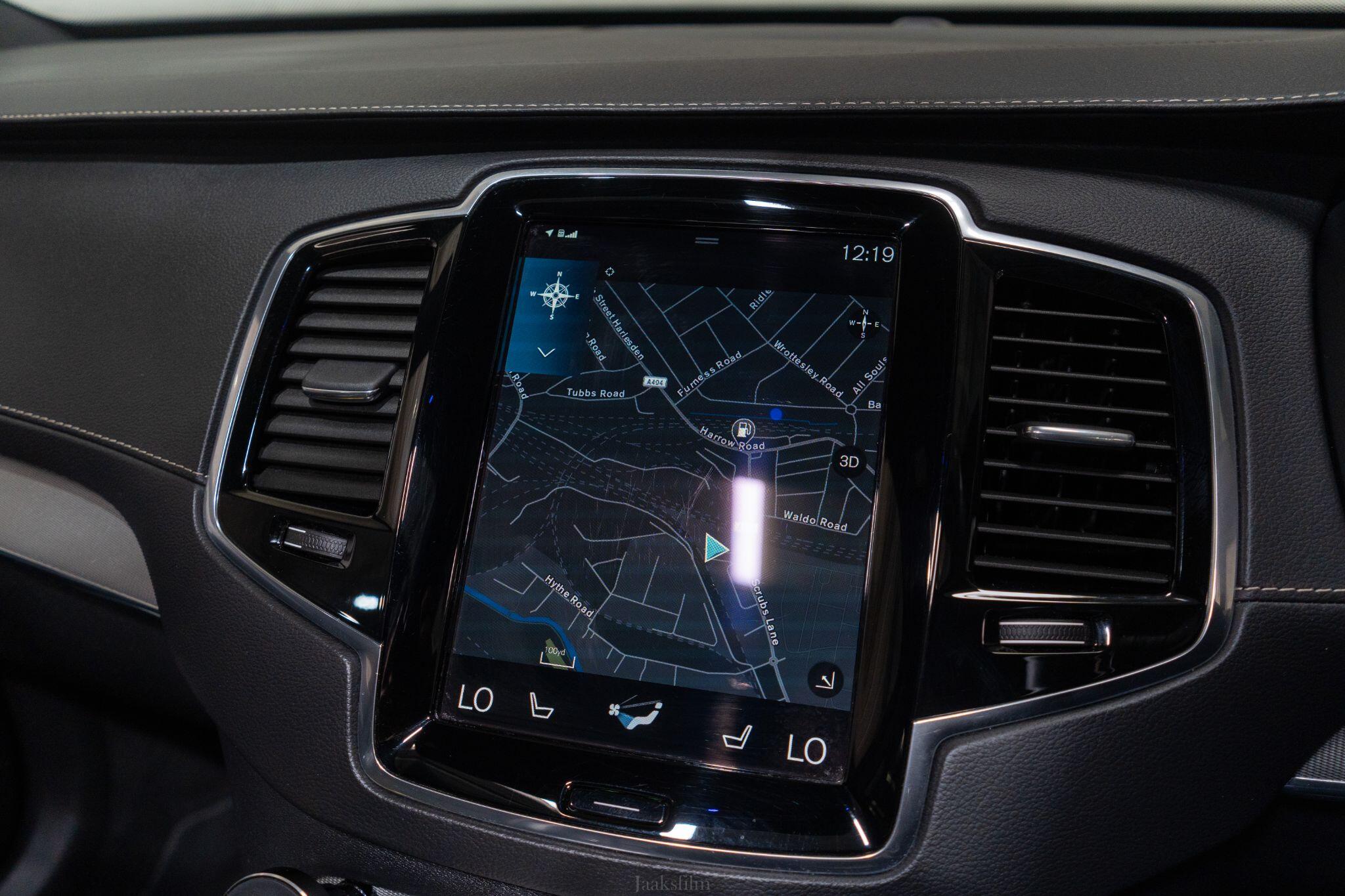 Volvo XC90 view 31