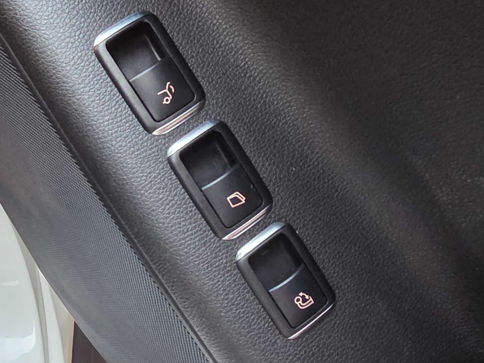 Mercedes-Benz GLS view 47