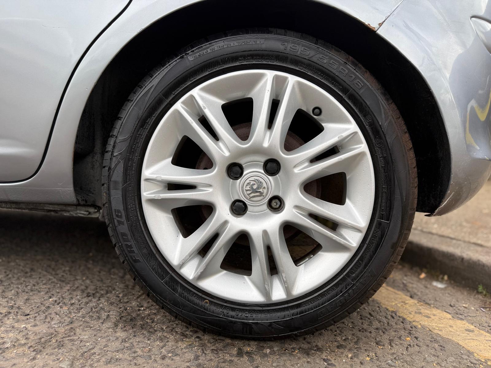 Vauxhall Corsa view 34