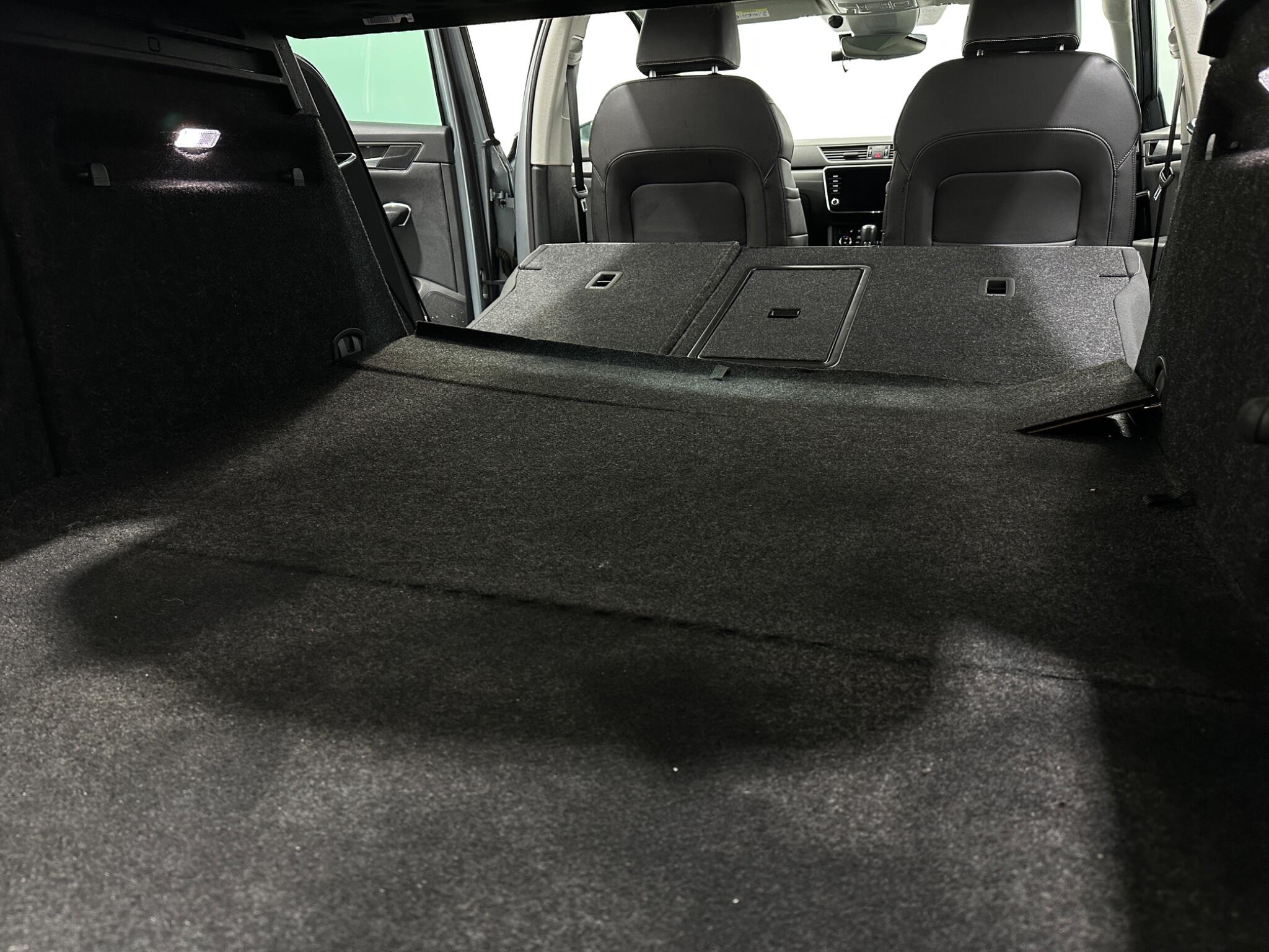 Skoda Superb view 45