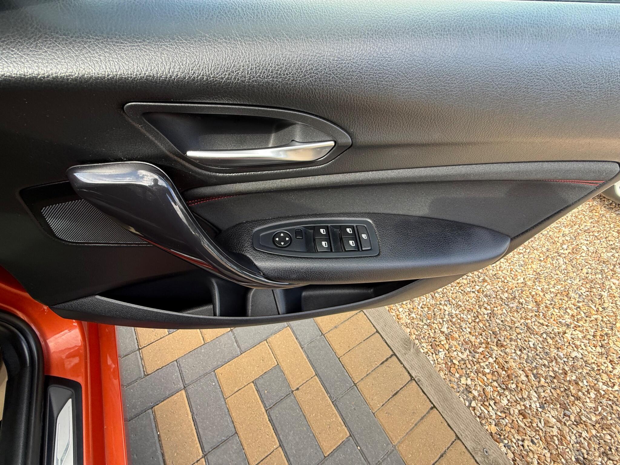 BMW 1 Series view 35
