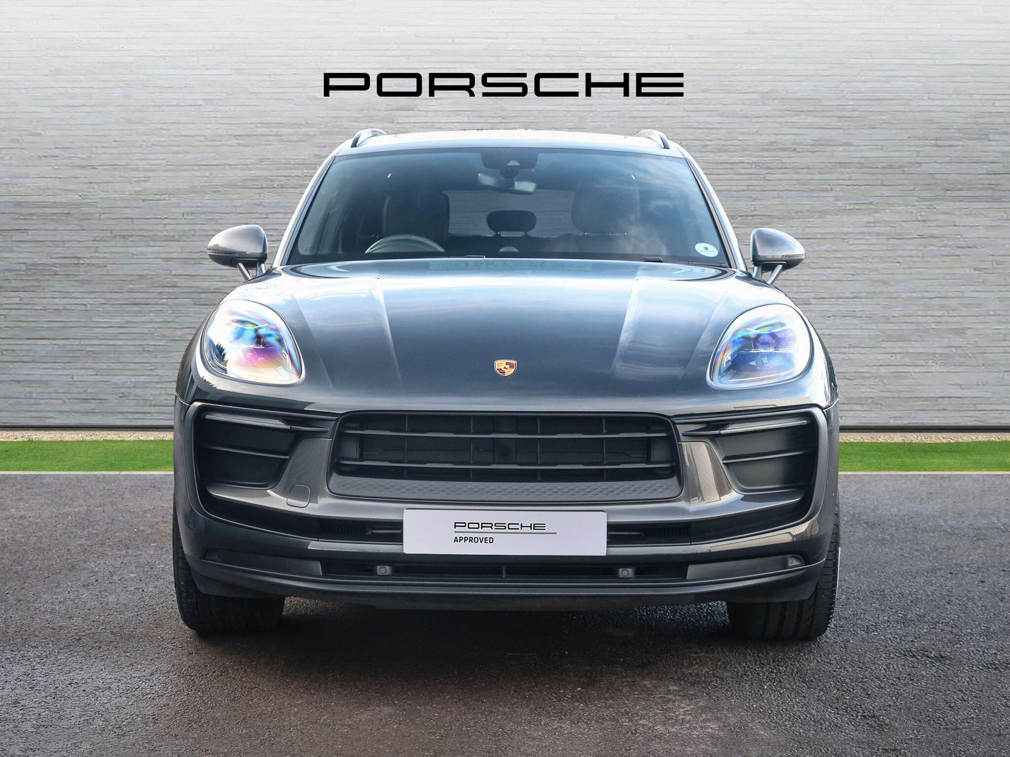 Porsche Macan view 48