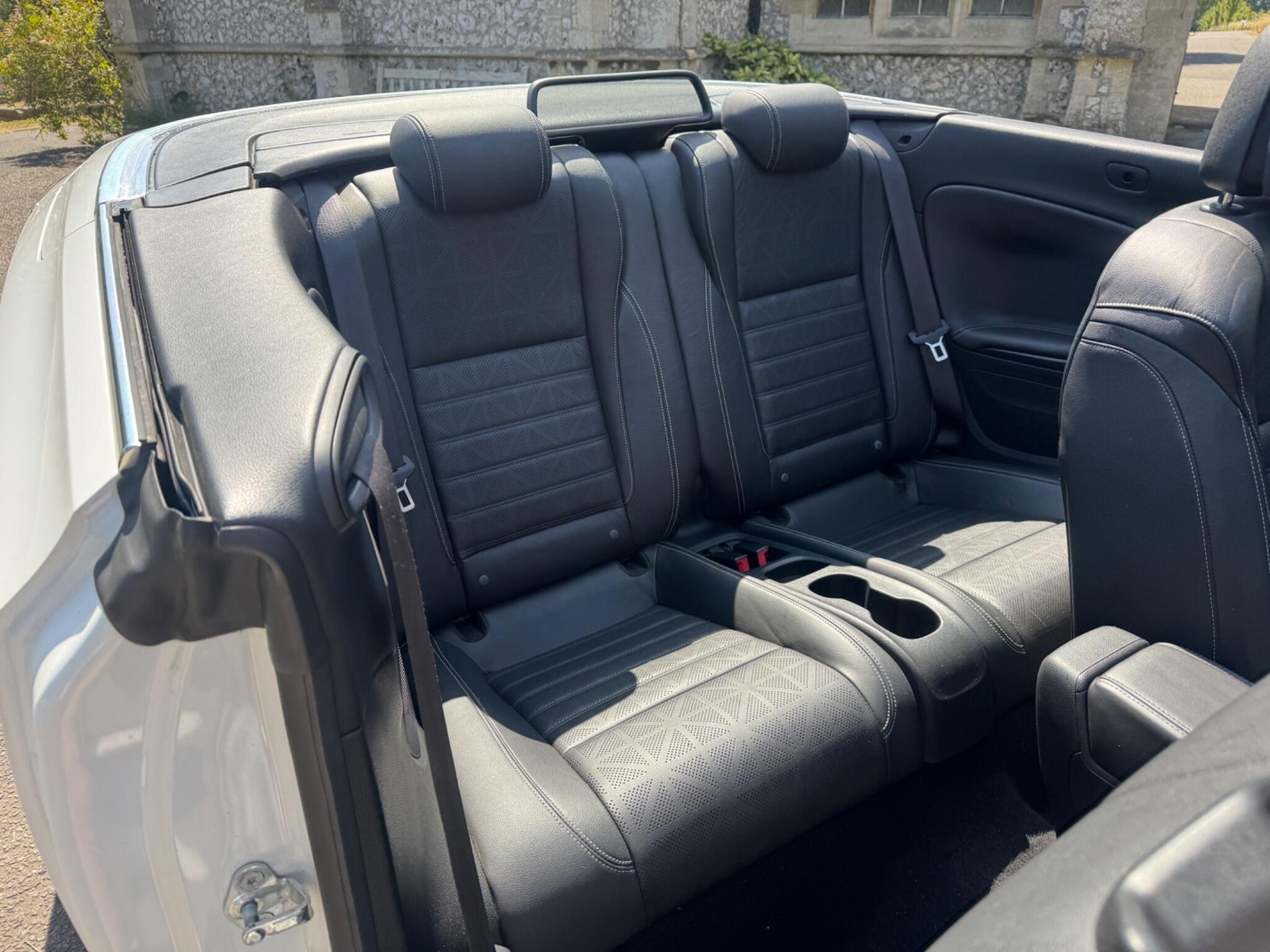 Vauxhall Cascada view 37