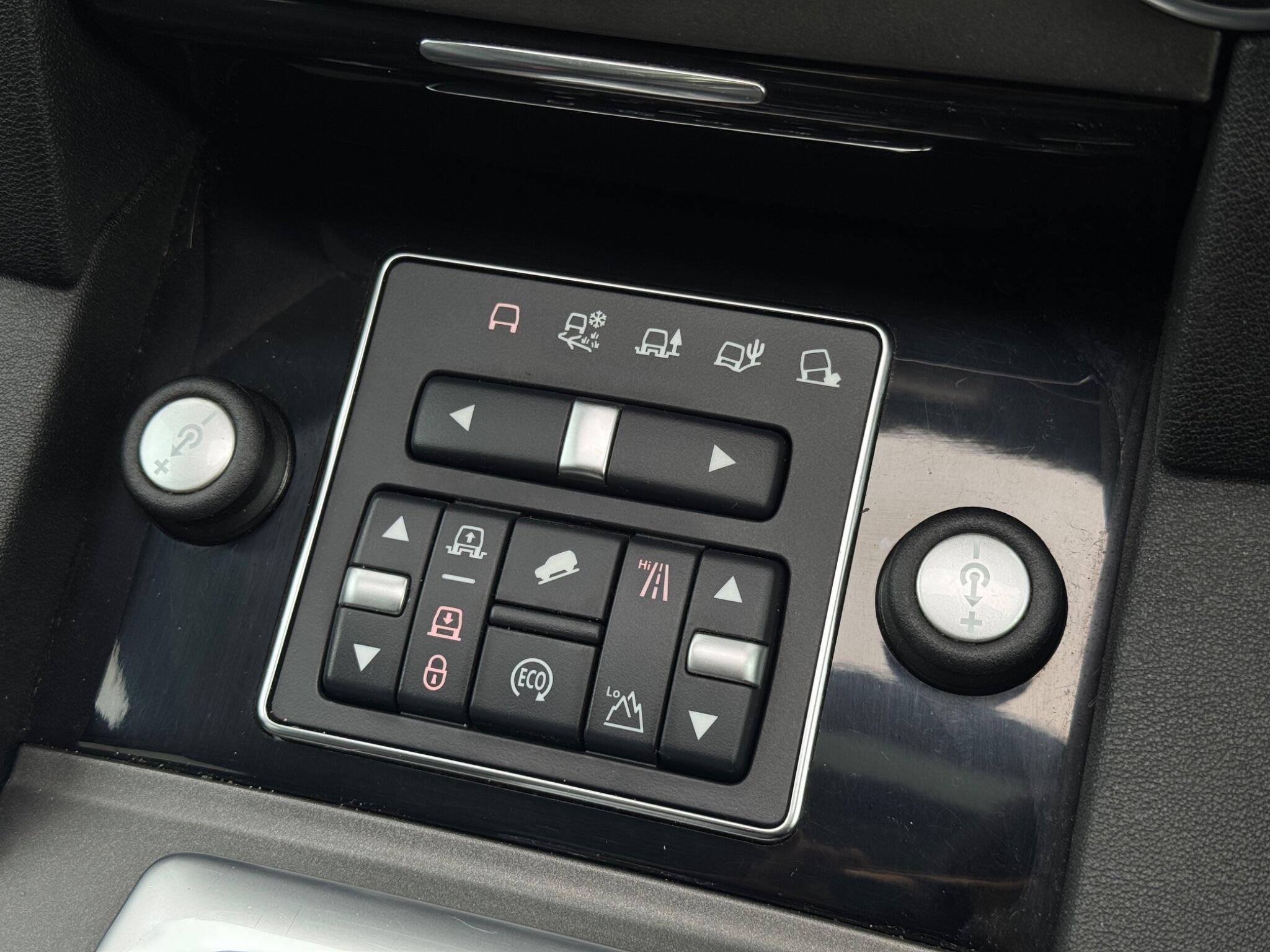 Land Rover Discovery view 50