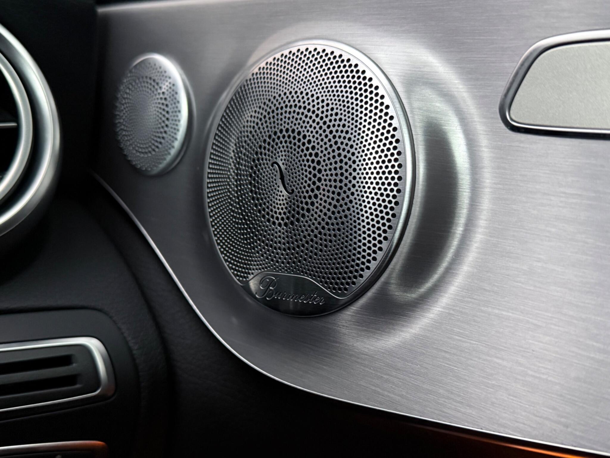 Mercedes-Benz C-Class view 18