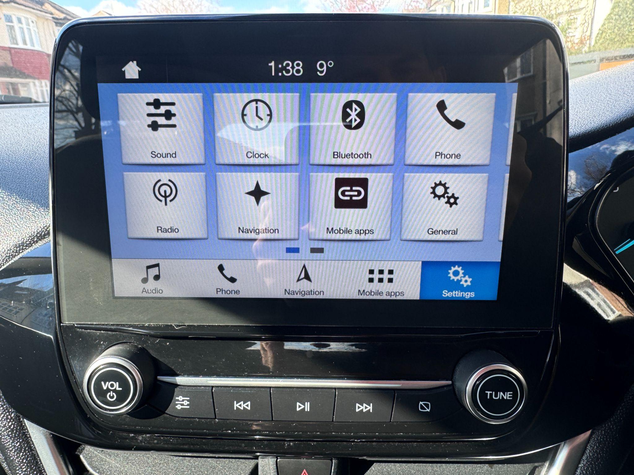 2018 Ford Fiesta image 32