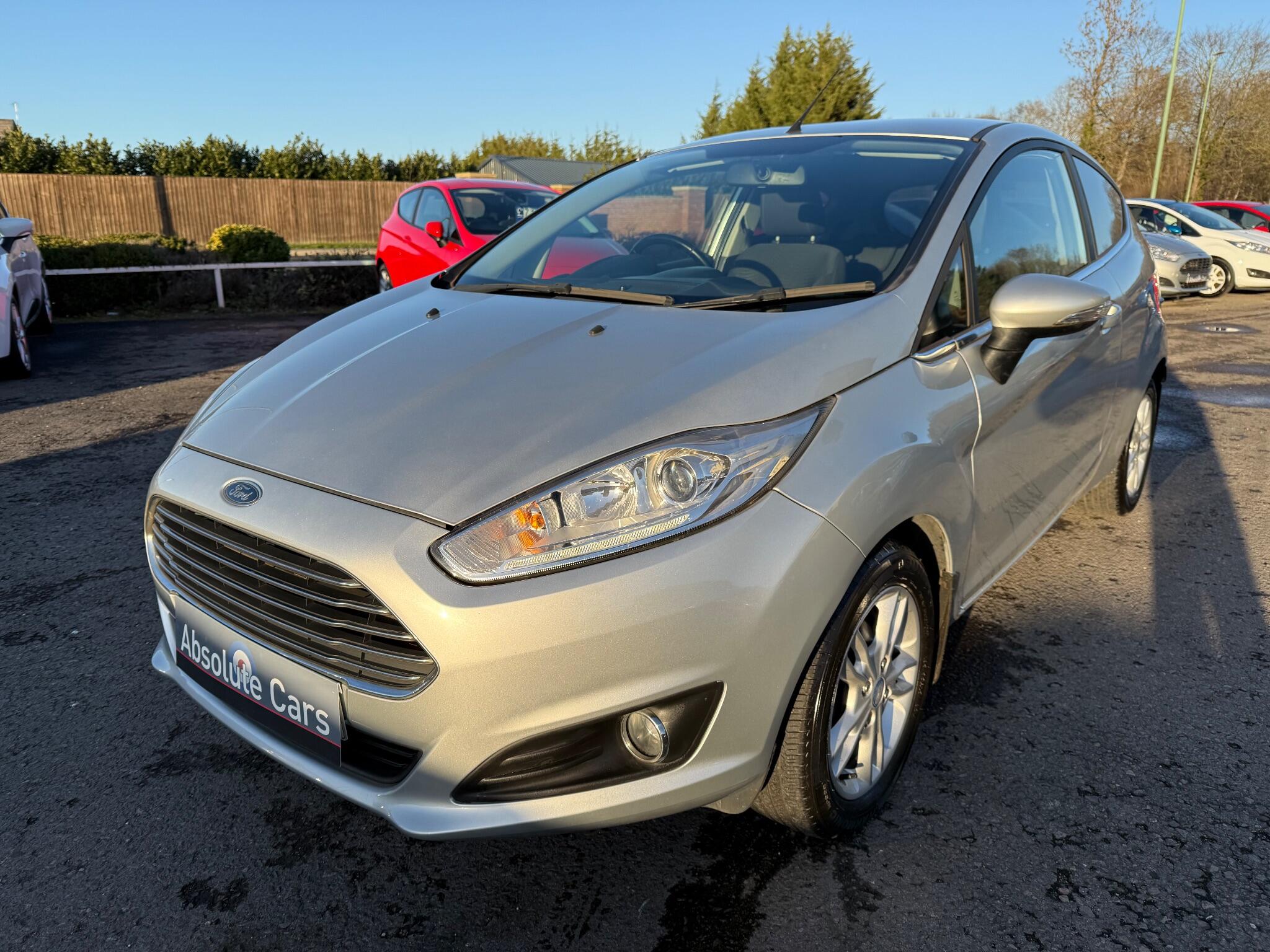 2015 Ford Fiesta 1.25 Zetec Euro 6 3dr • 82,544 miles image 3