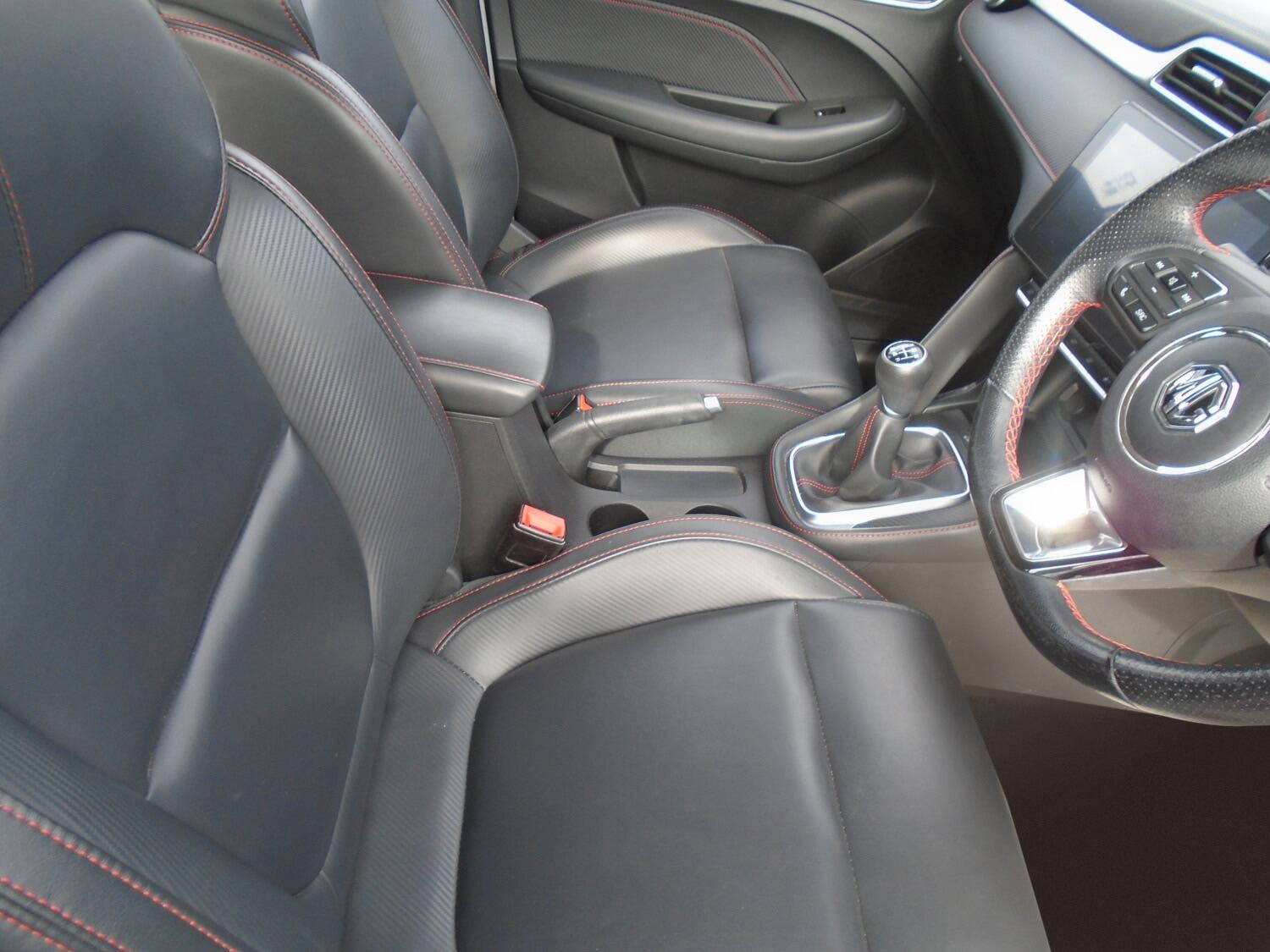 MG ZS view 11