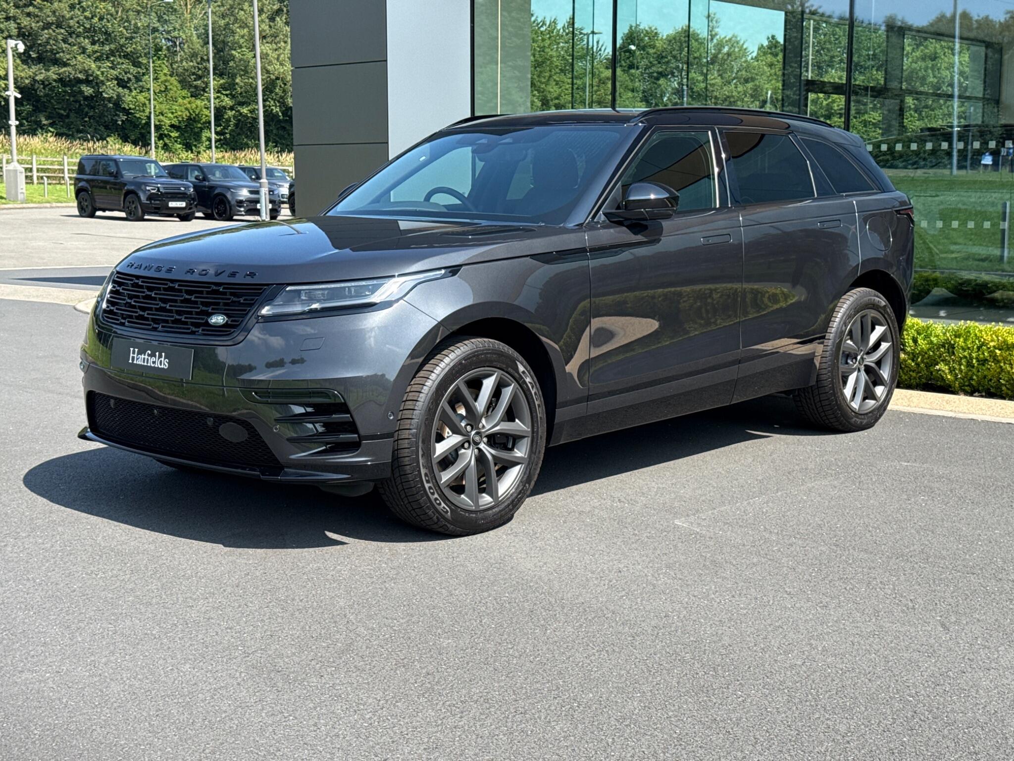 Land Rover Range Rover Velar view 3