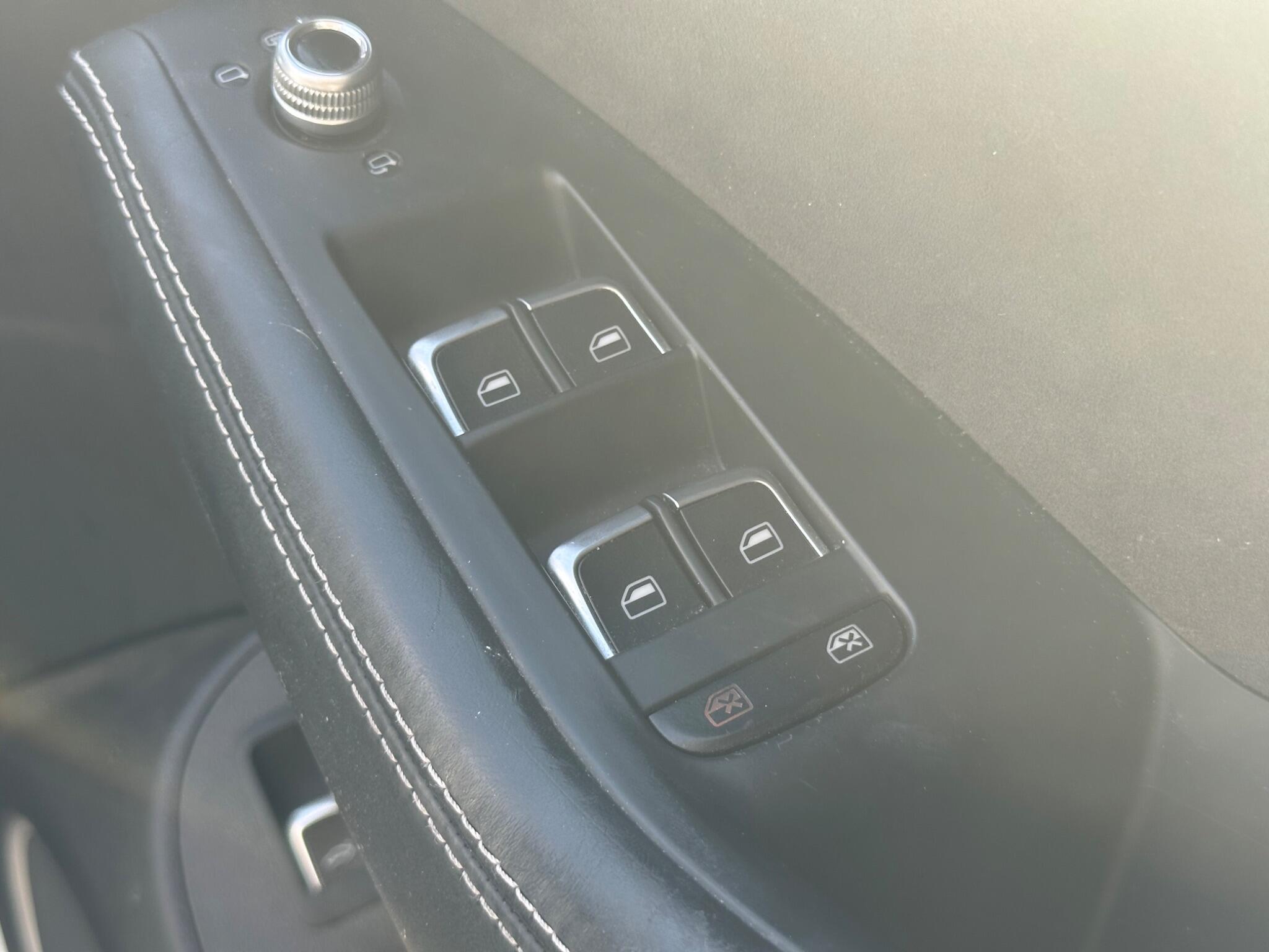 Audi SQ5 view 27