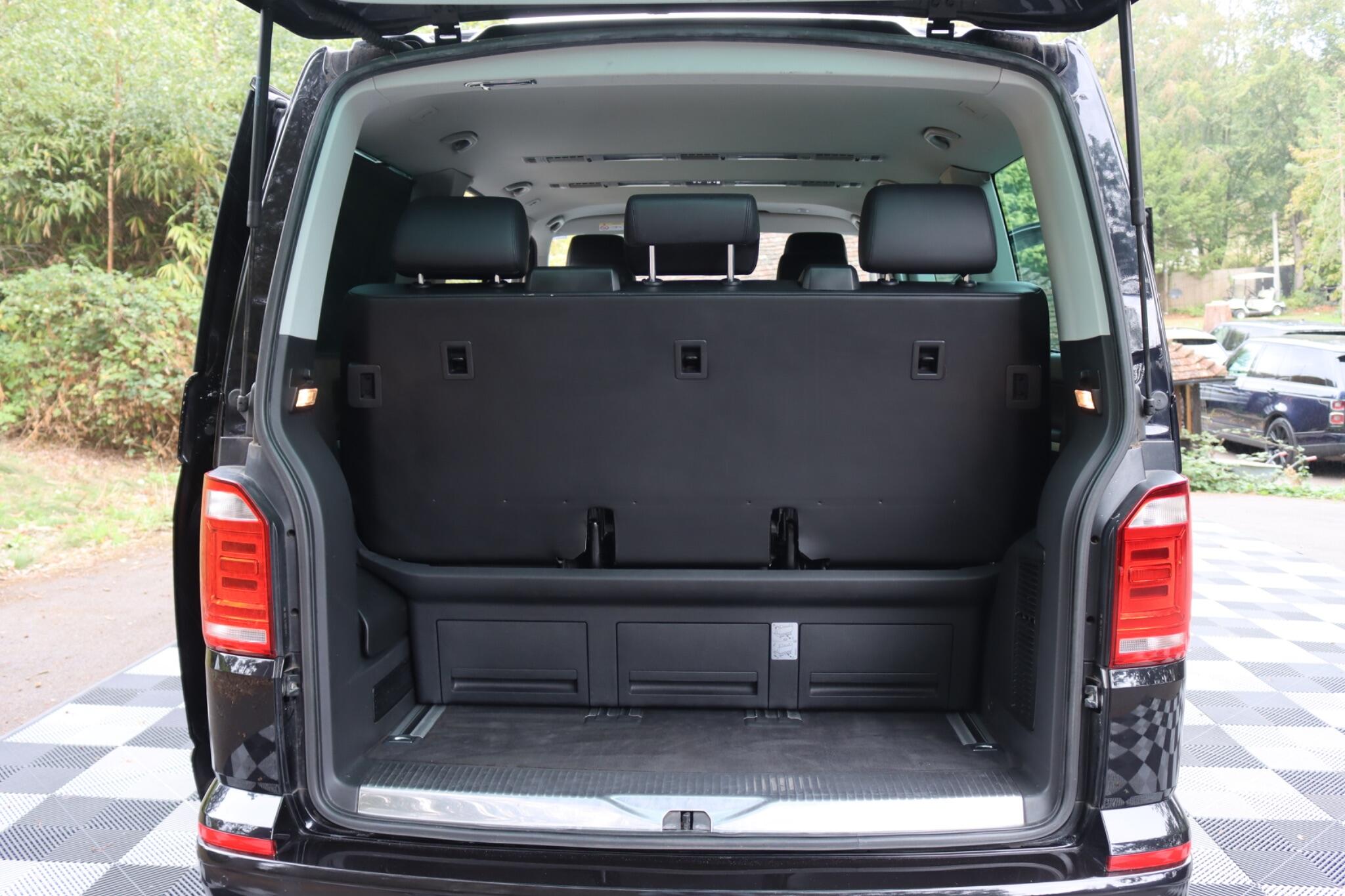 Volkswagen Caravelle view 45
