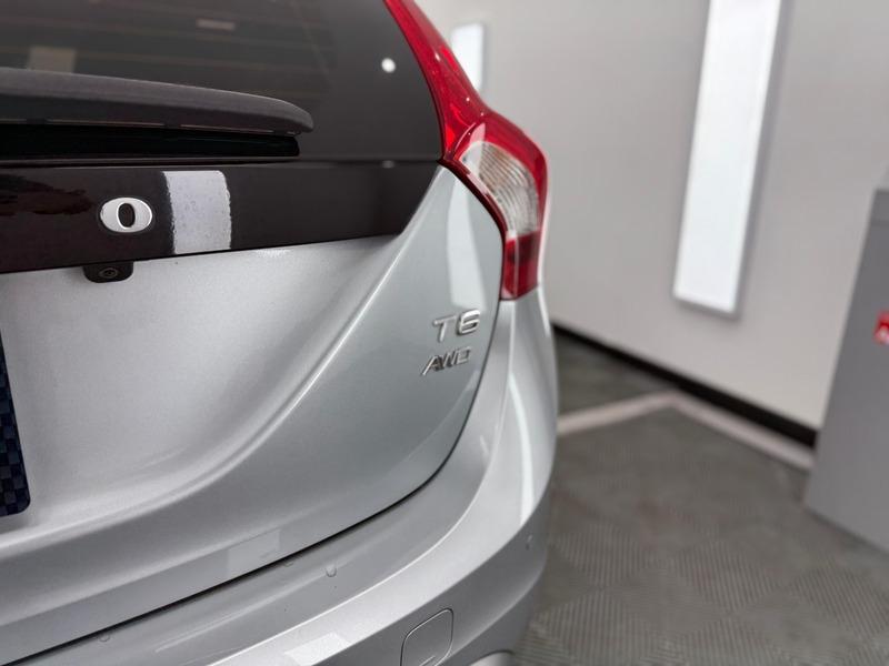 2011 Volvo V60 image 6