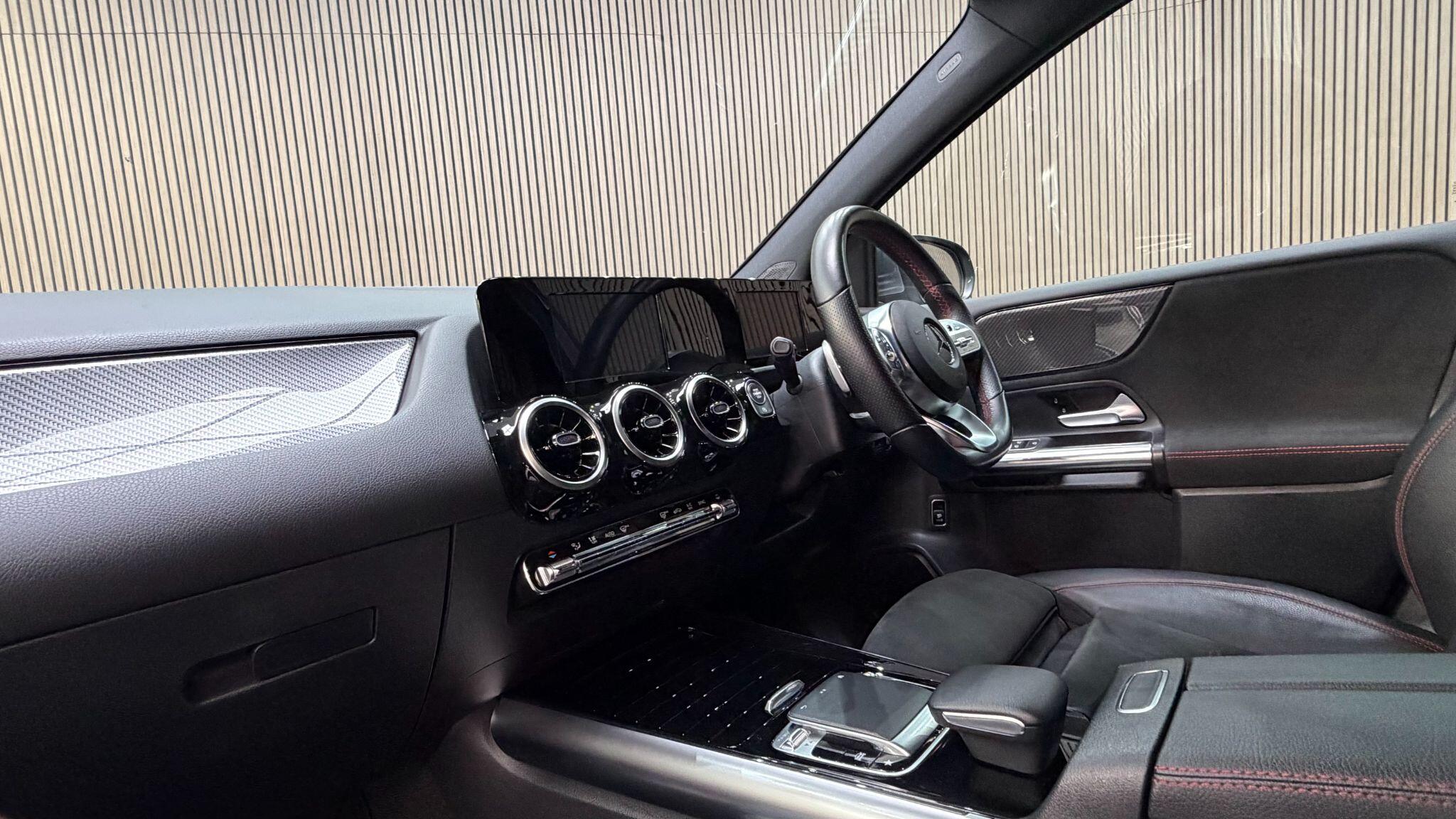 Mercedes-Benz B-Class view 10