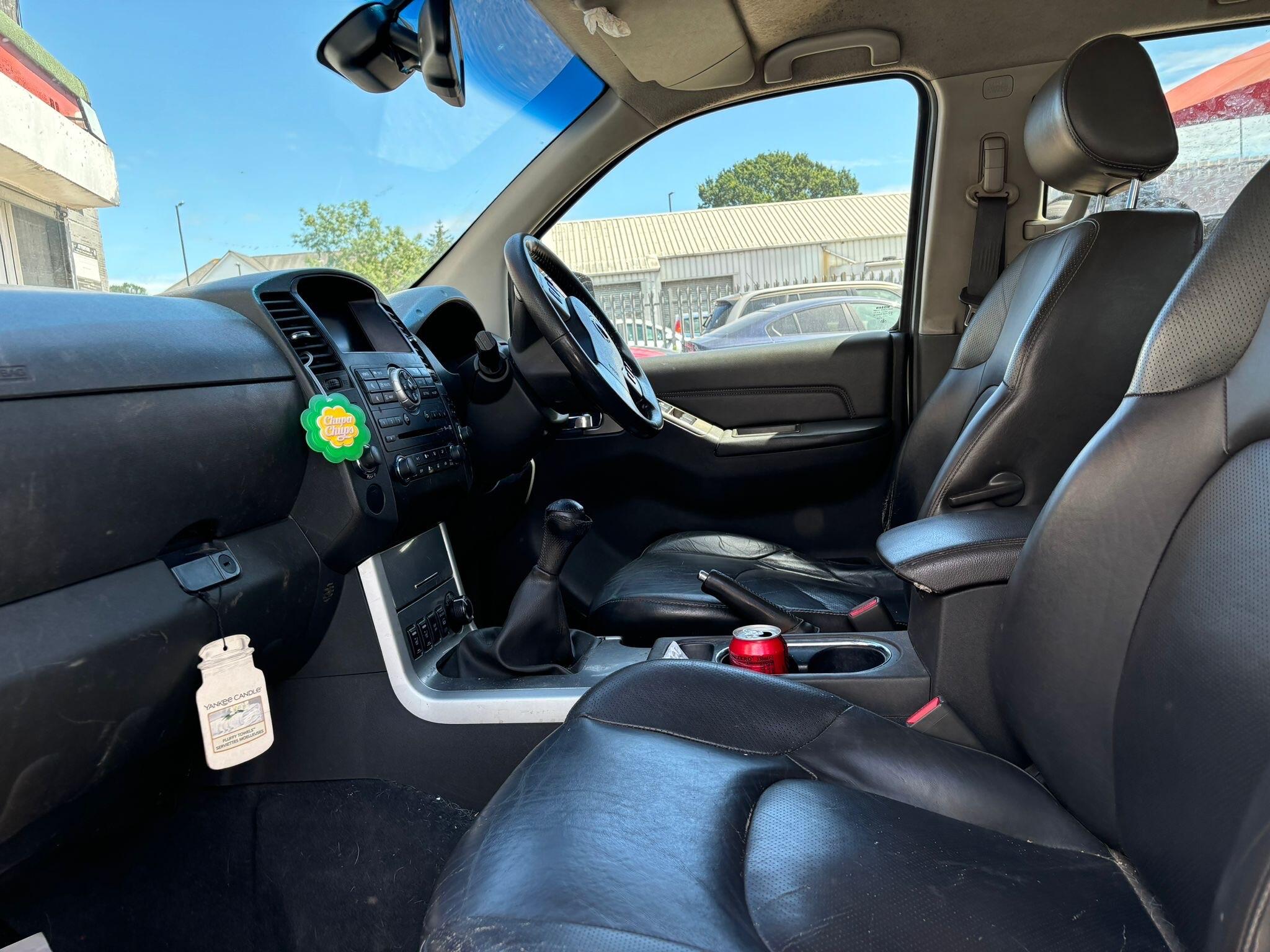Nissan Navara view 12