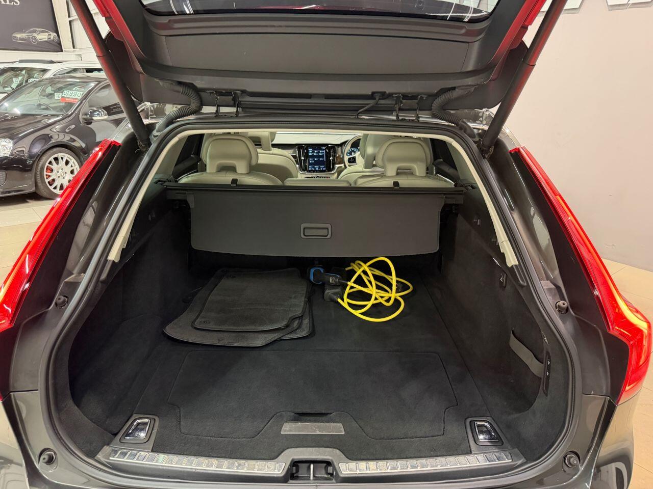 Volvo V90 view 29