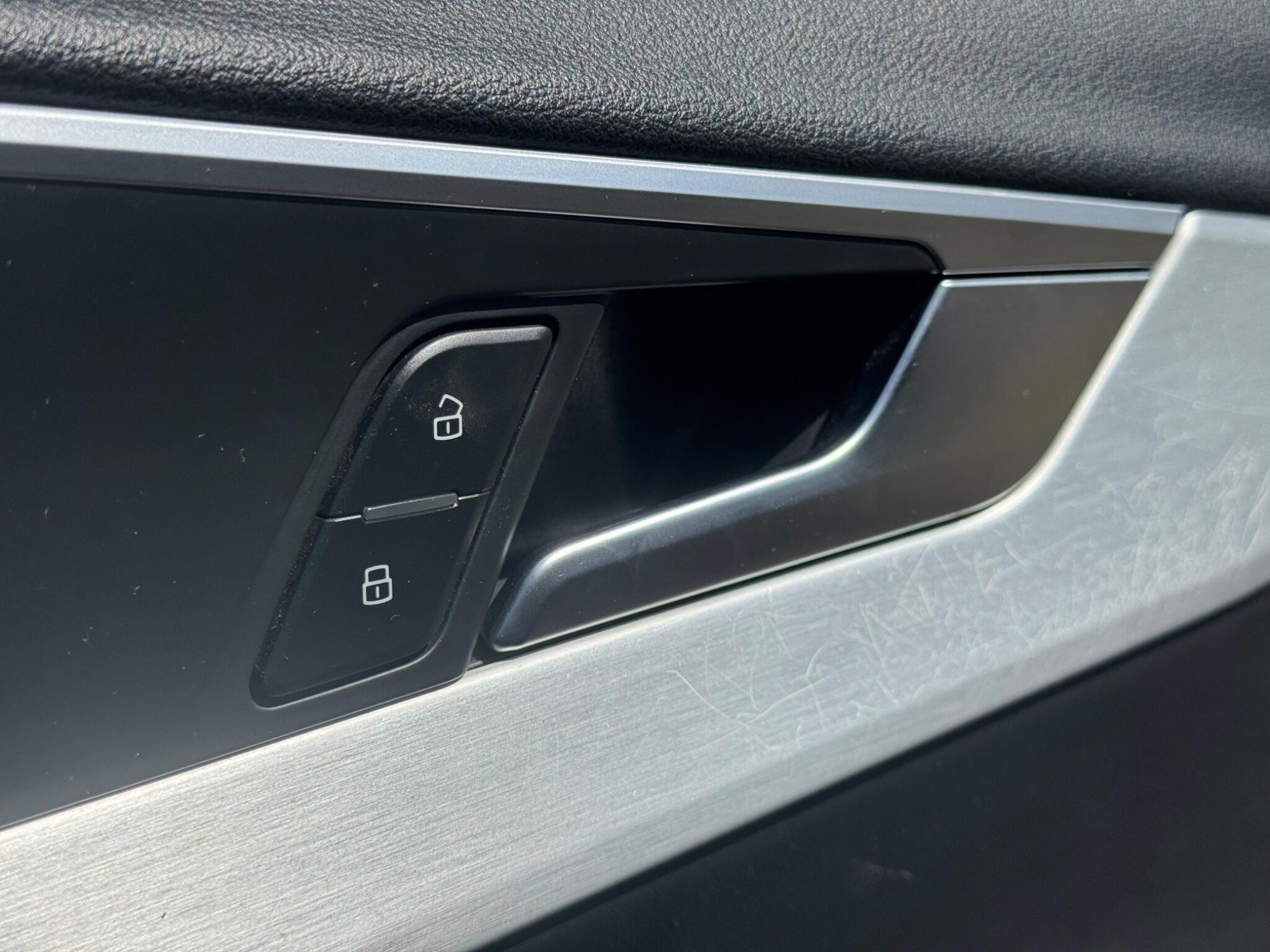 Audi A4 view 37