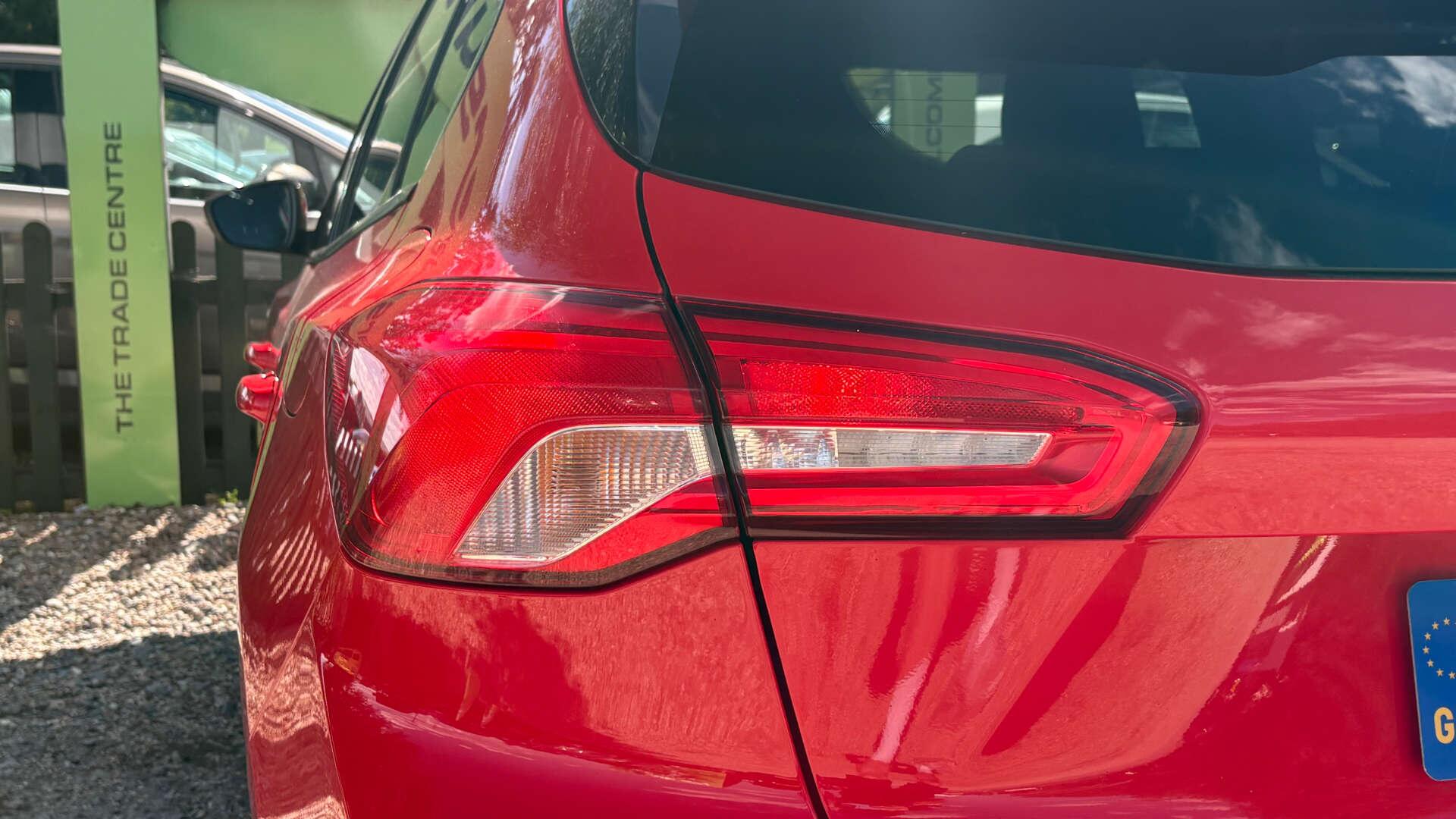 Ford Focus view 47