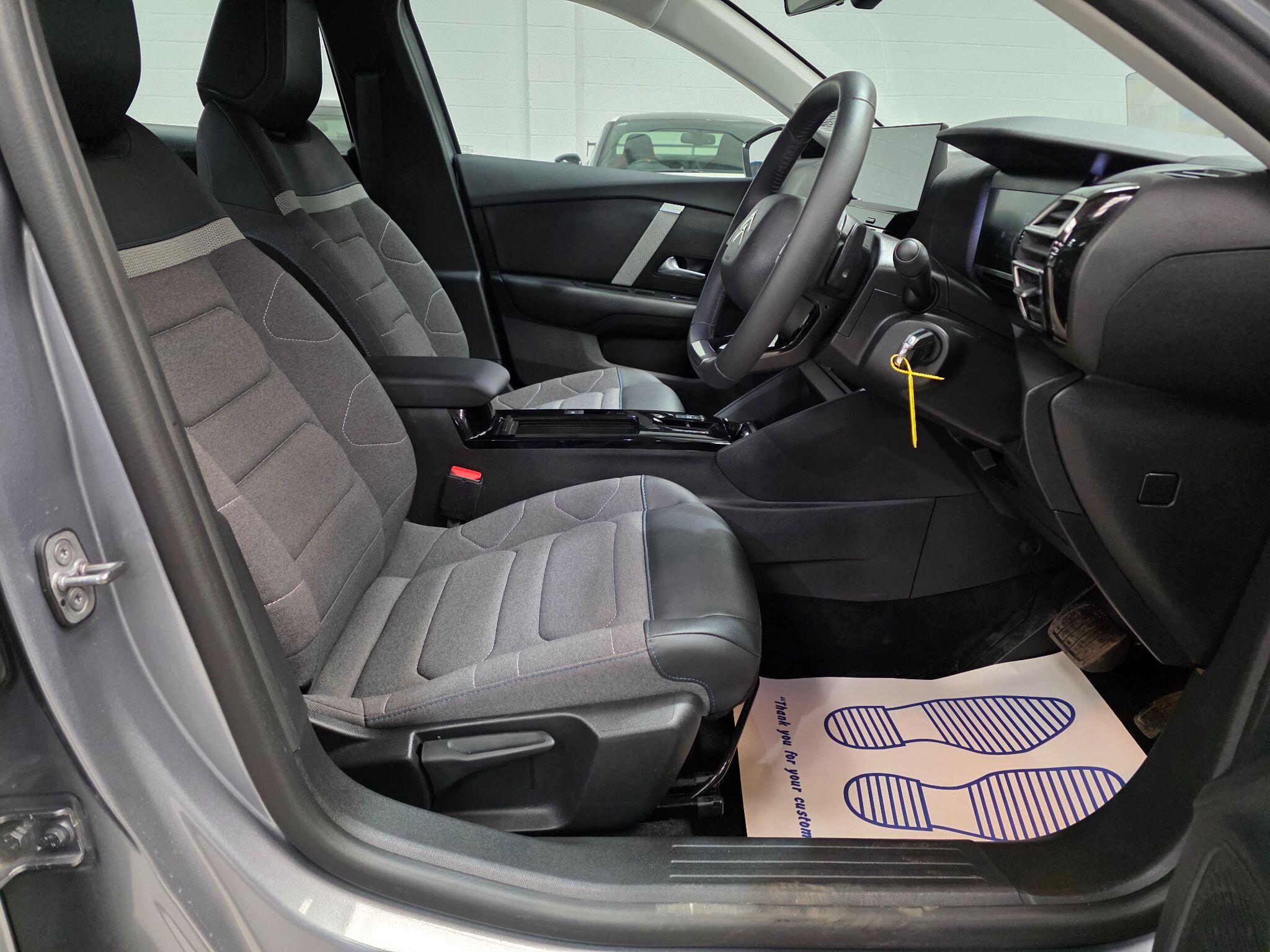 Citroen C4 view 6