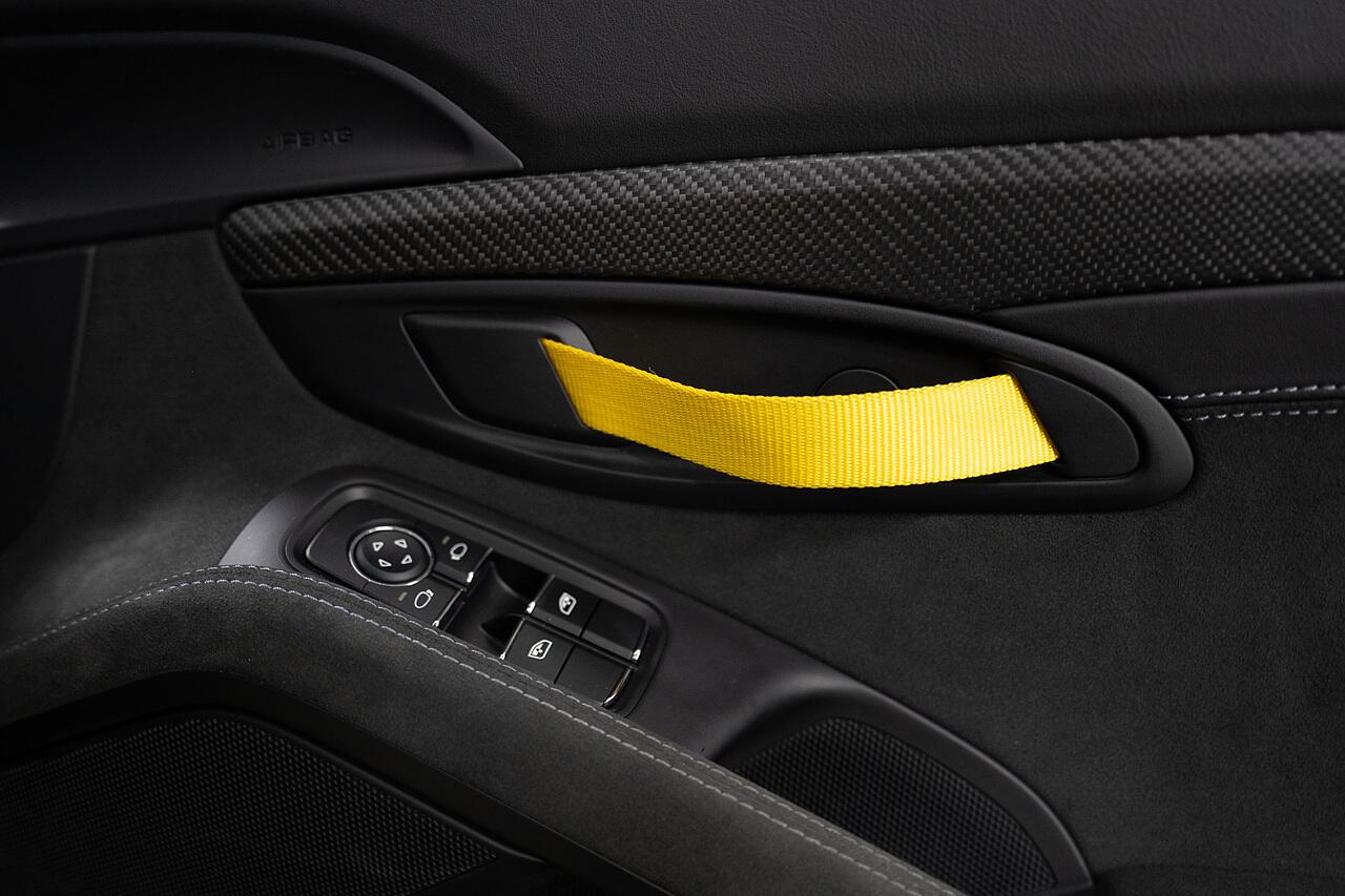 Porsche Cayman view 10