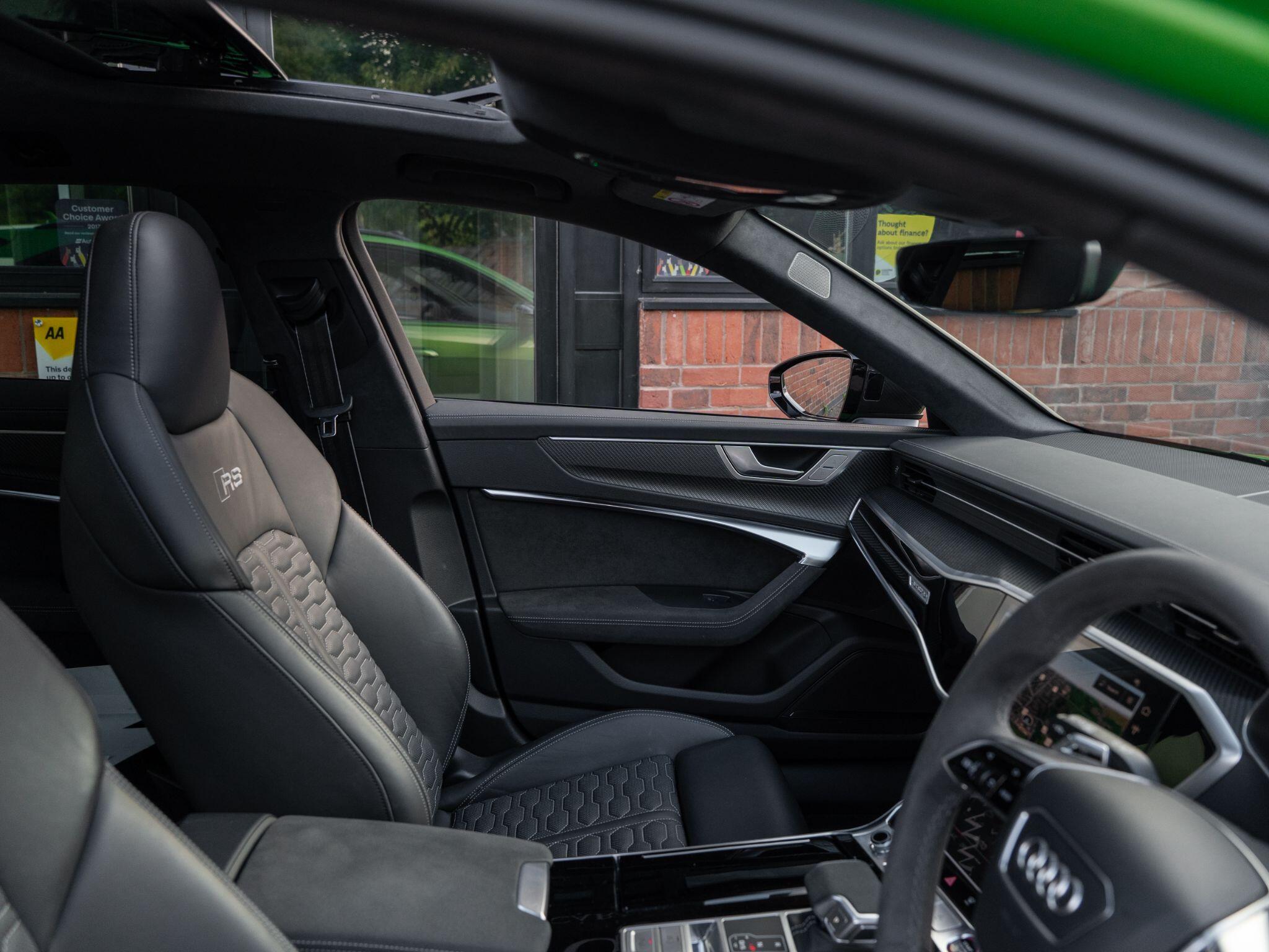 Audi RS6 Avant view 49